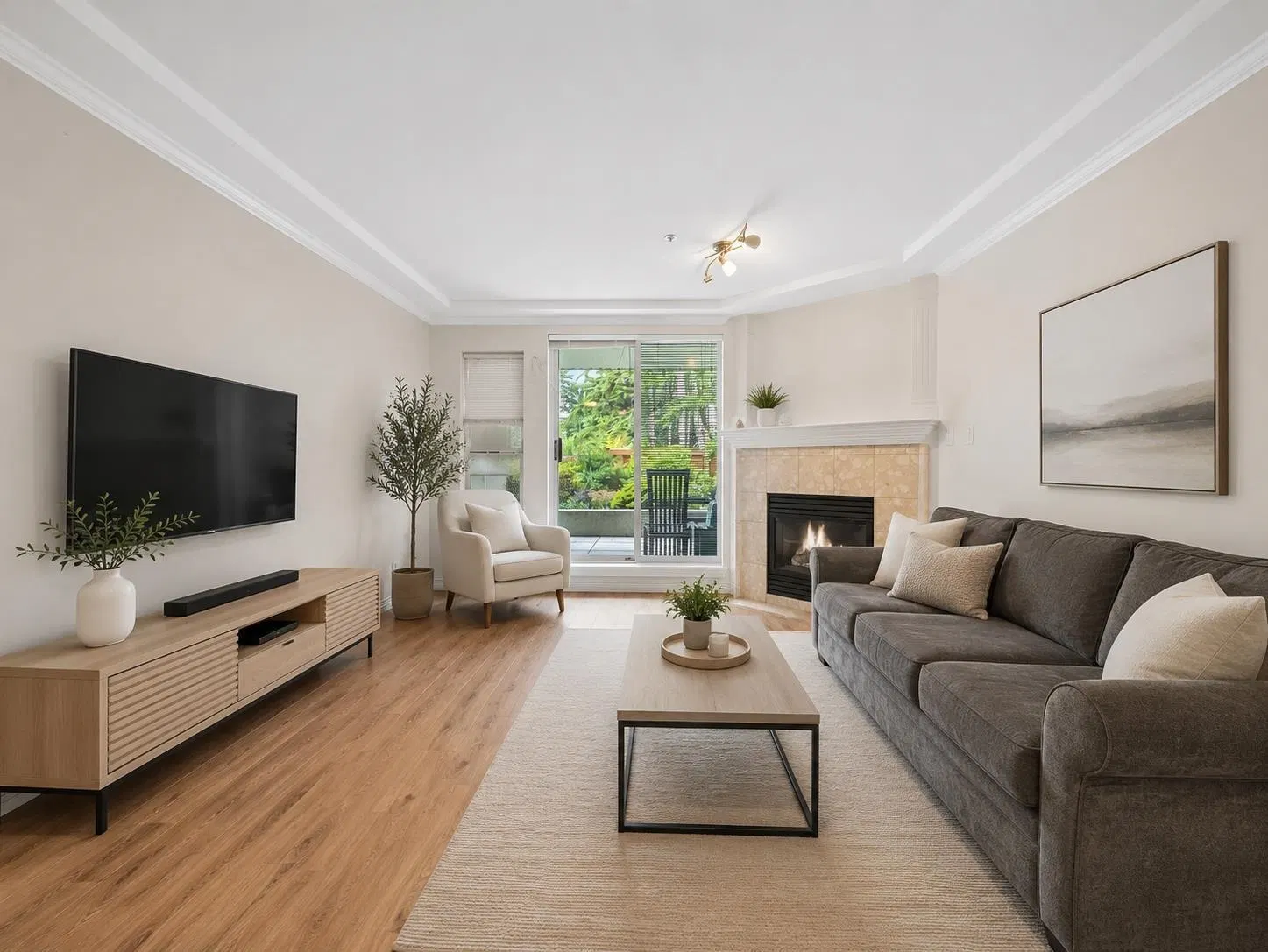 Photo 5 of 25 at #104 – 1281 Parkgate Avenue
