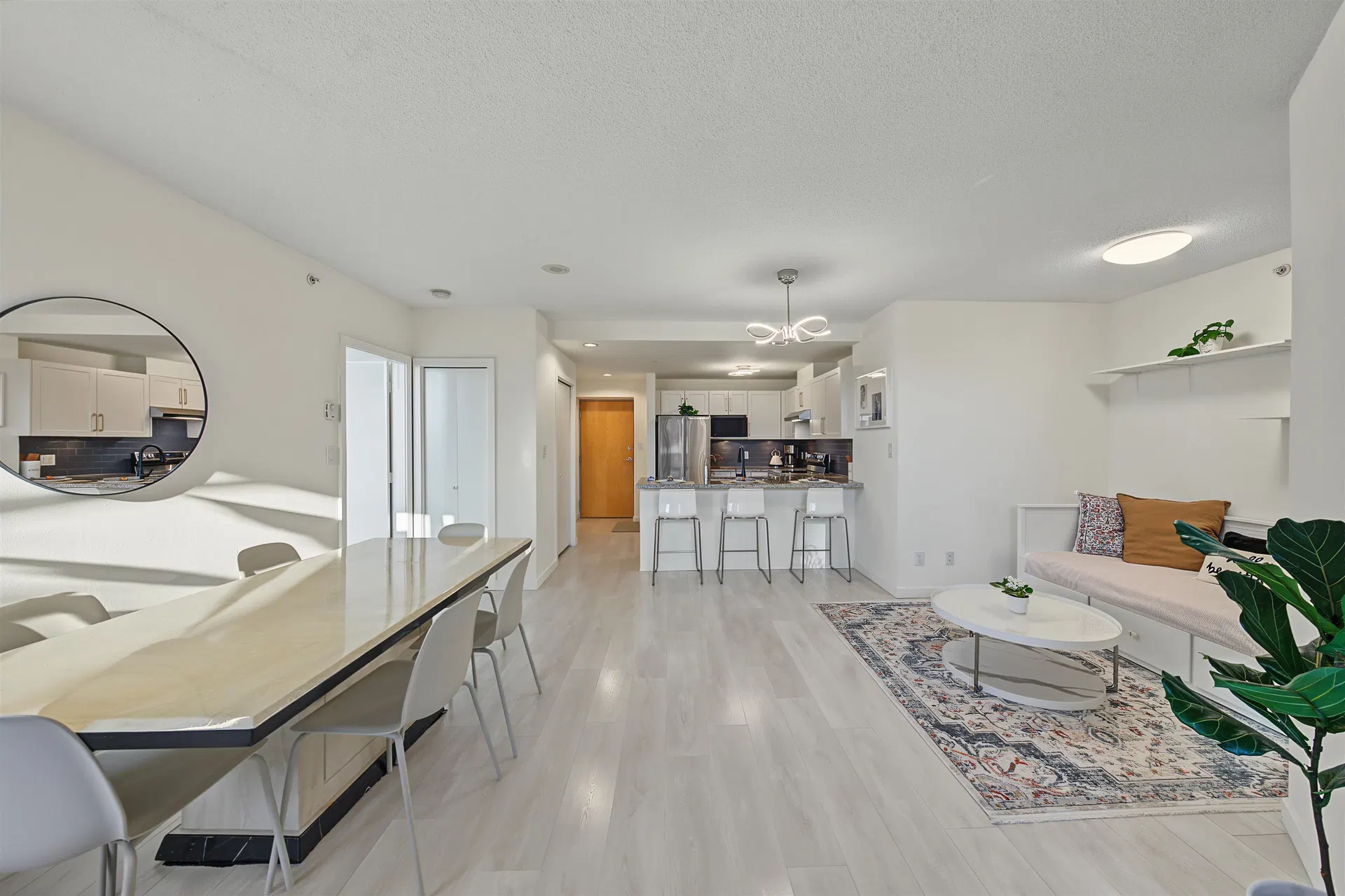 Photo 2 of 26 at #507 – 14 Begbie Street