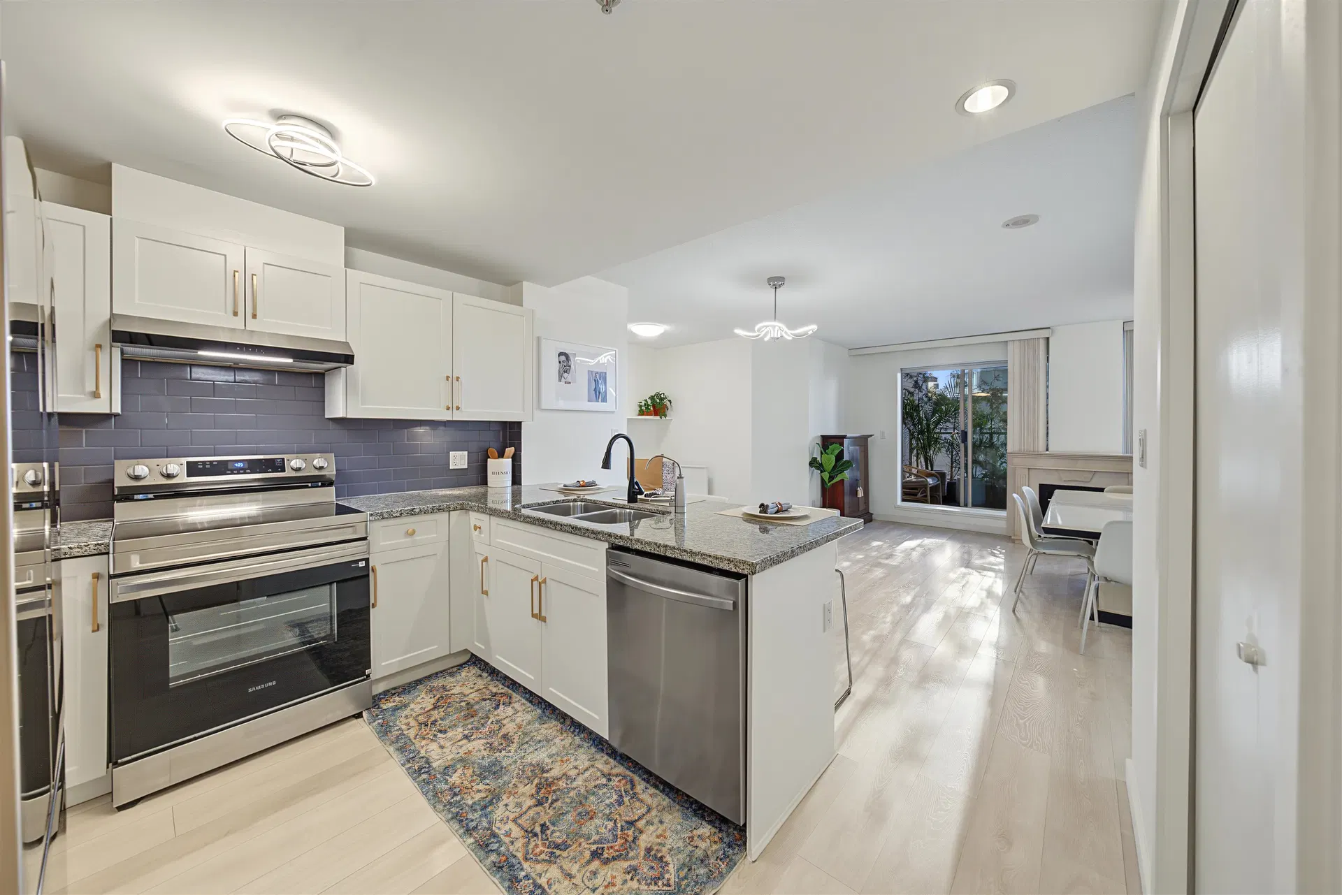 Photo 4 of 26 at #507 – 14 Begbie Street