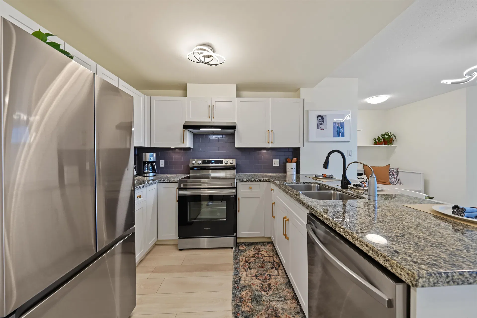 Photo 5 of 26 at #507 – 14 Begbie Street