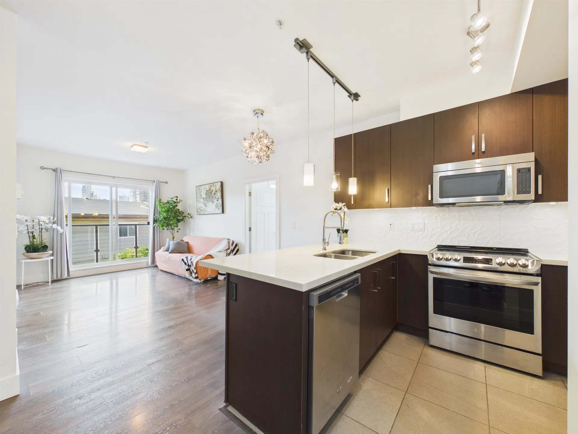 Photo 5 of 17 at #206 – 5288 Beresford Street