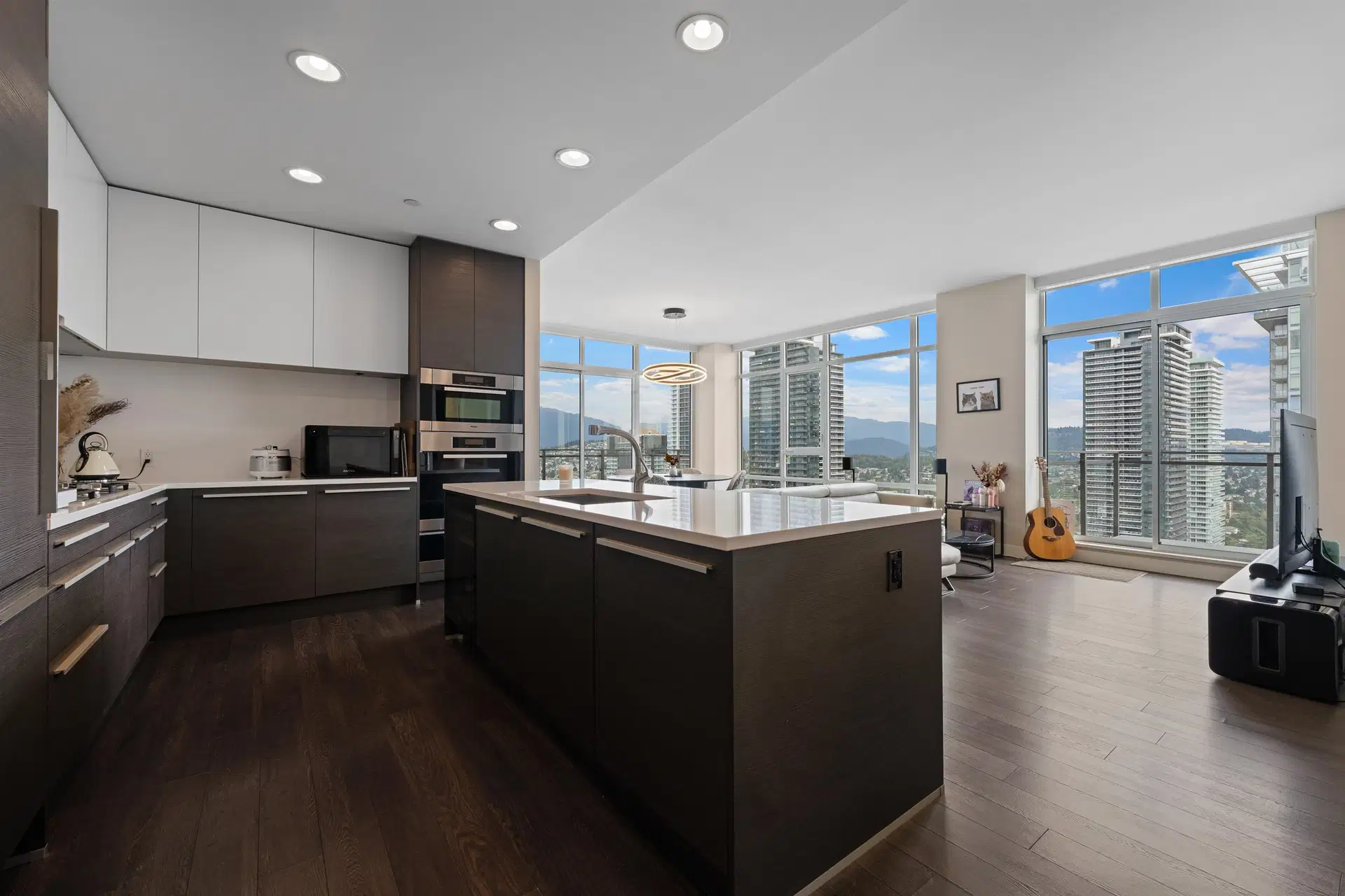 #4502 – 2008 Rosser Avenue