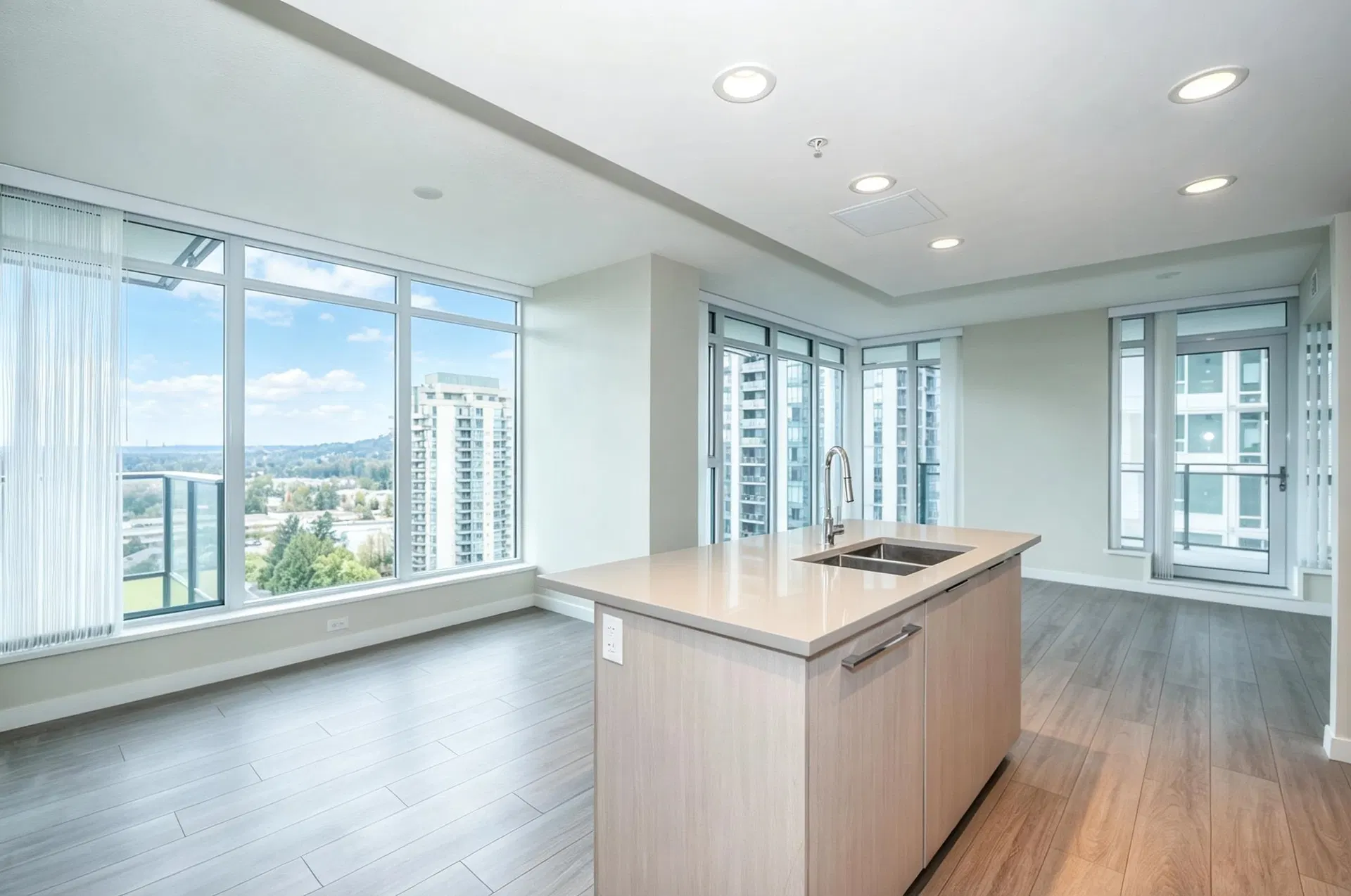 Photo 3 of 40 at #1406 – 1182 Westwood Street
