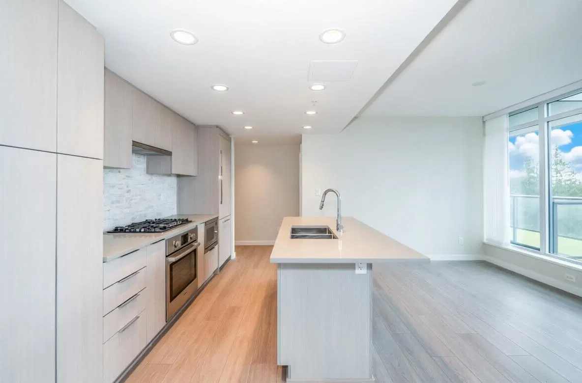 Photo 5 of 40 at #1406 – 1182 Westwood Street