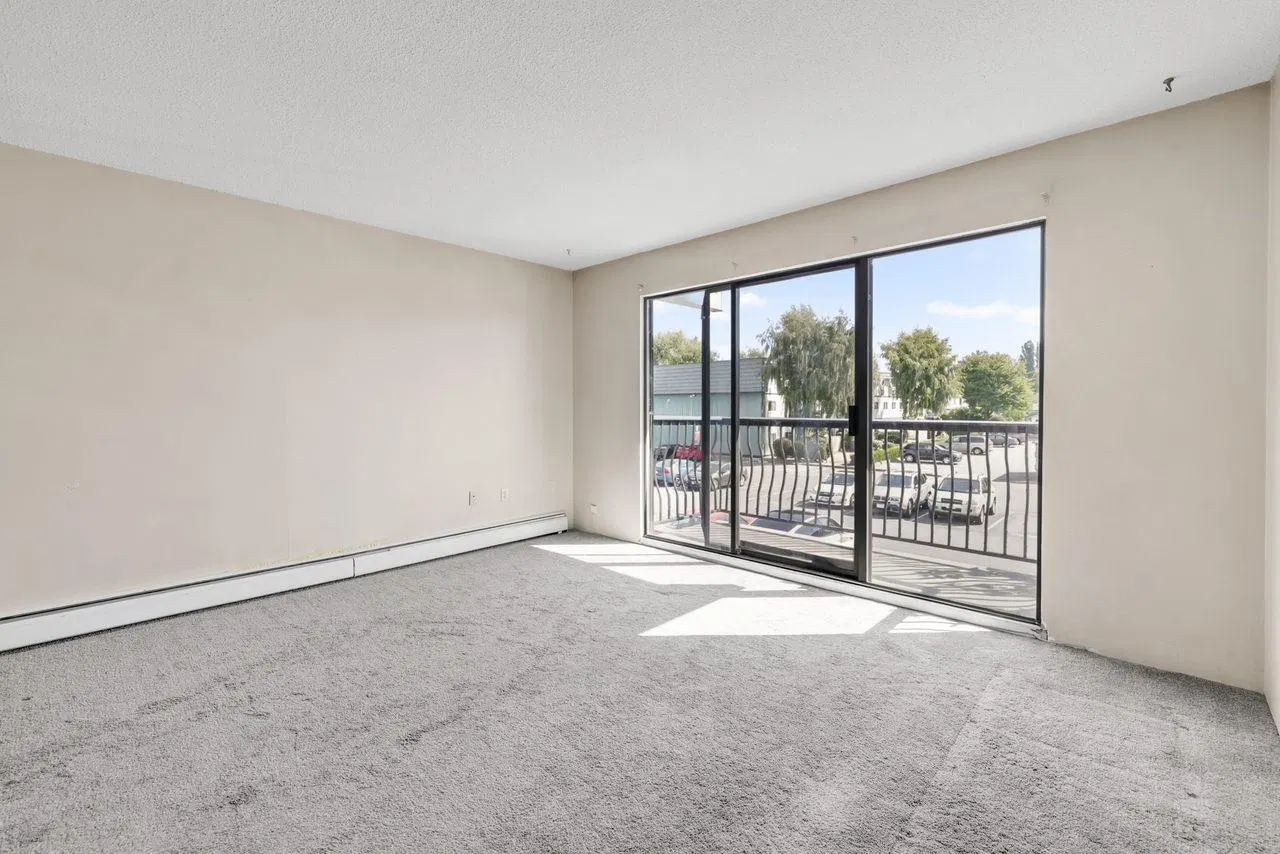 Photo 4 of 23 at #234 – 8051 Ryan Road