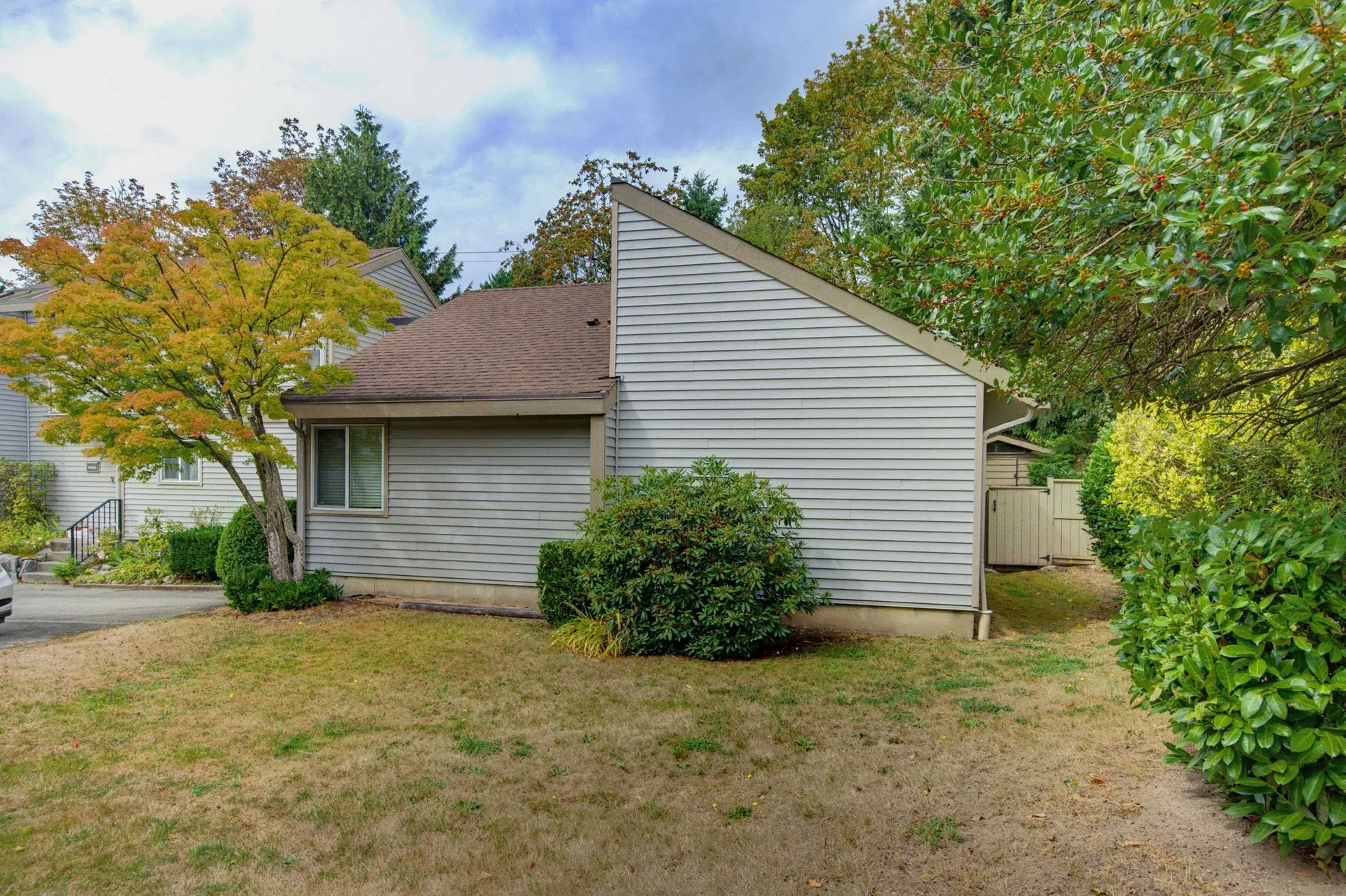 Photo 4 of 36 at 19207 Fairway Drive