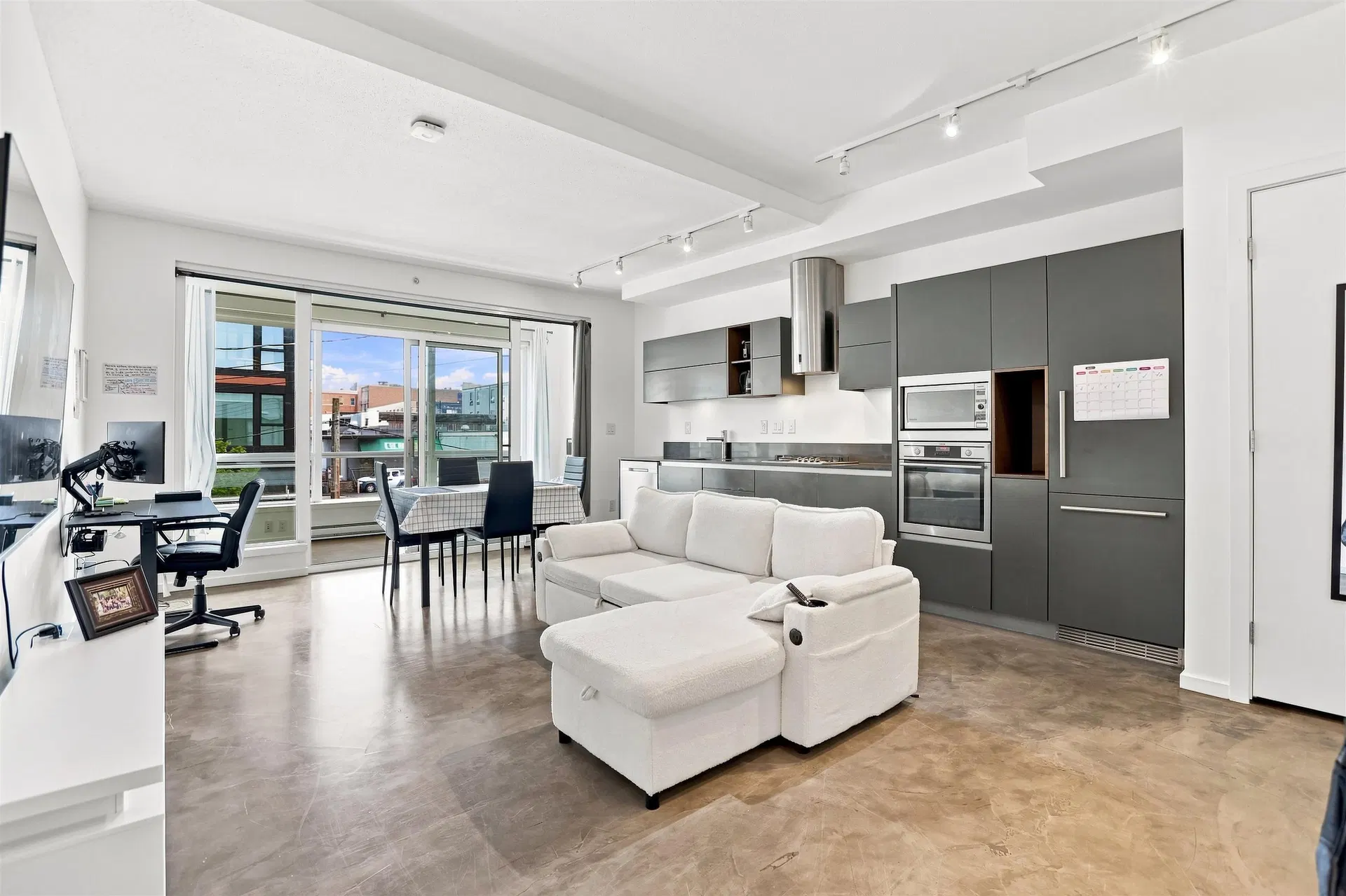 Photo 4 of 21 at #209 – 133 E 8th Avenue