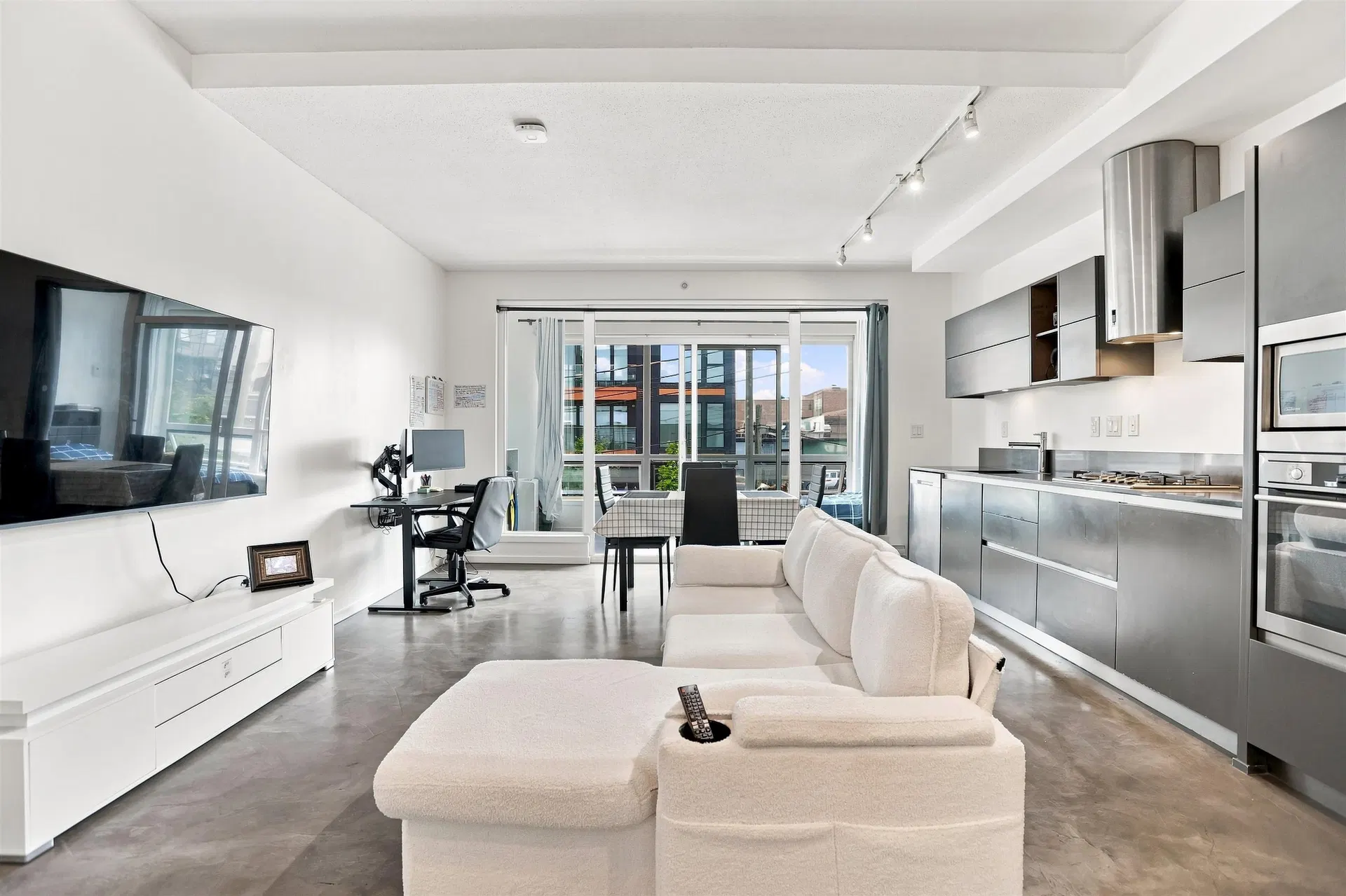 Photo 5 of 21 at #209 – 133 E 8th Avenue