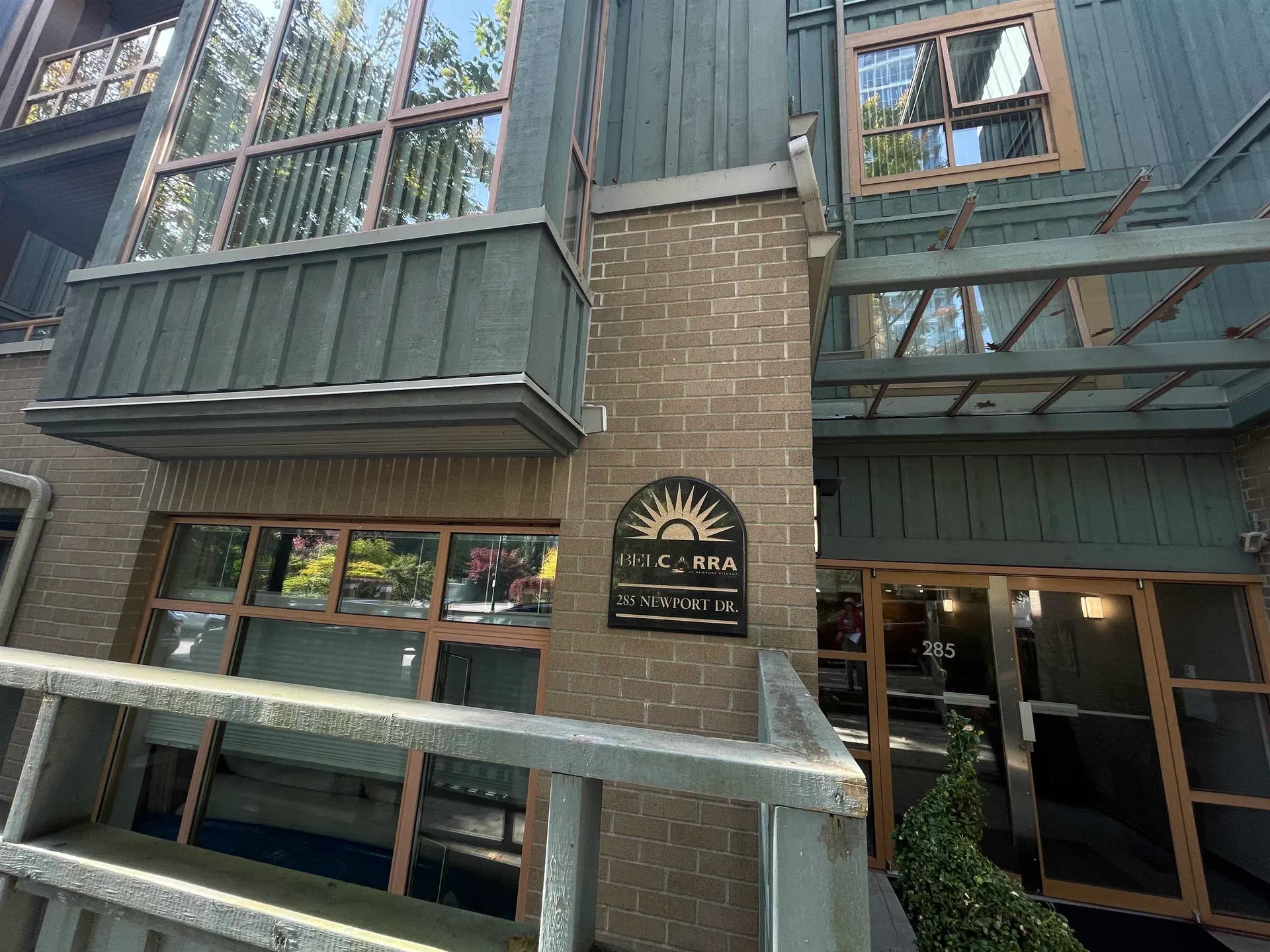 Photo 3 of 14 at #215 – 285 Newport Drive