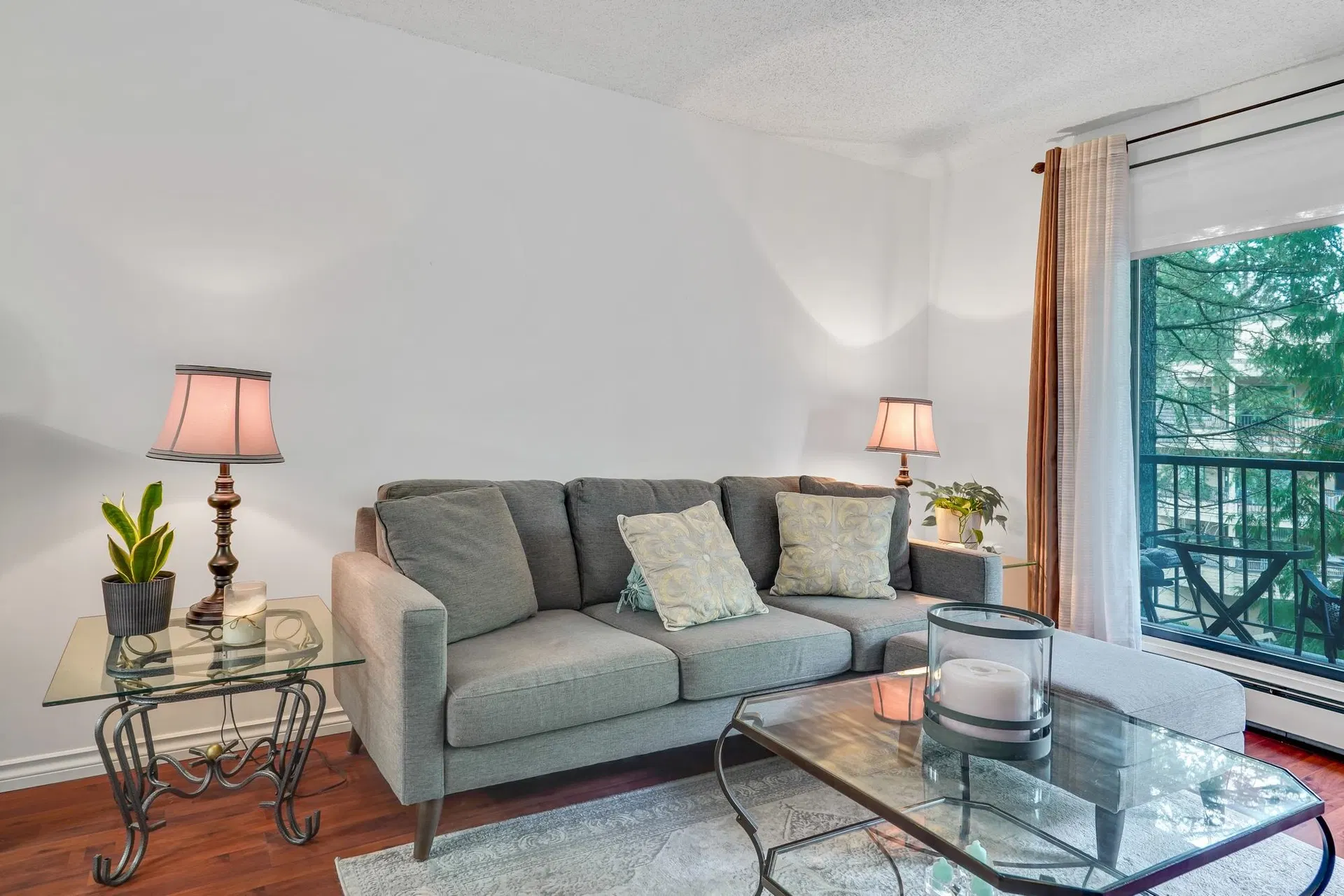 Photo 2 of 33 at #203 – 1740 Southmere Crescent