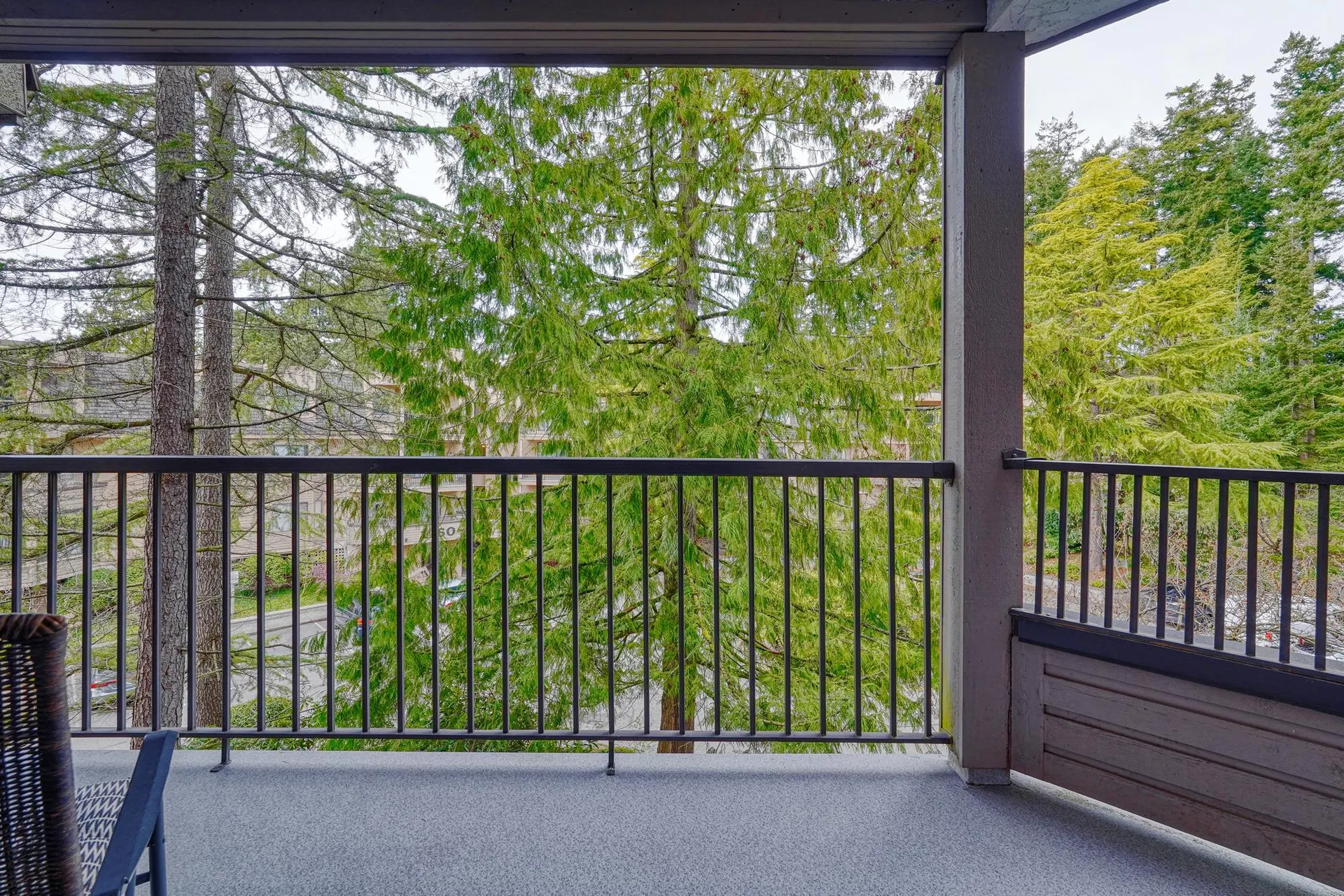 Photo 5 of 33 at #203 – 1740 Southmere Crescent