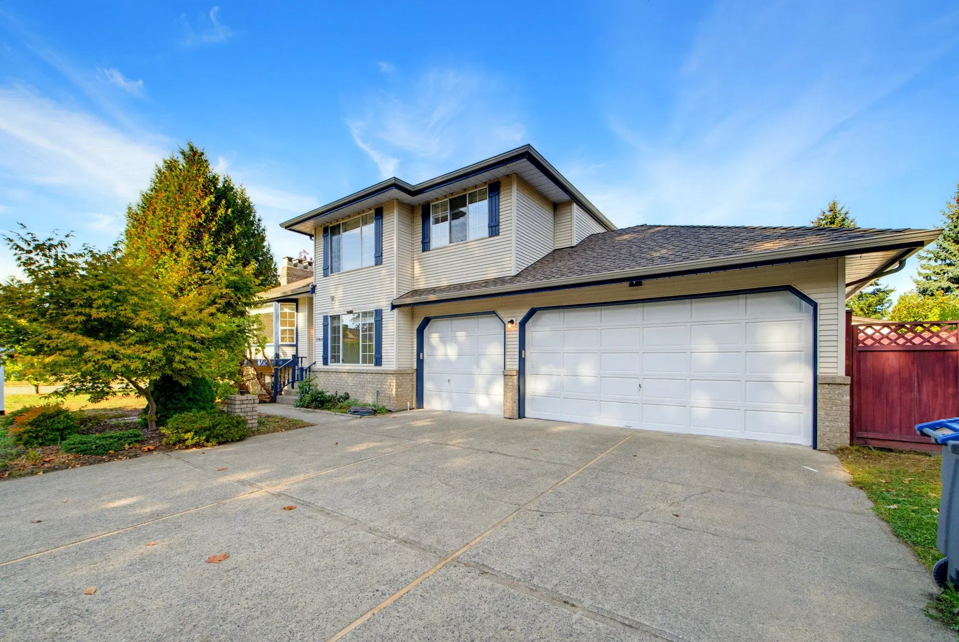 Photo 5 of 40 at 15911 111 Avenue