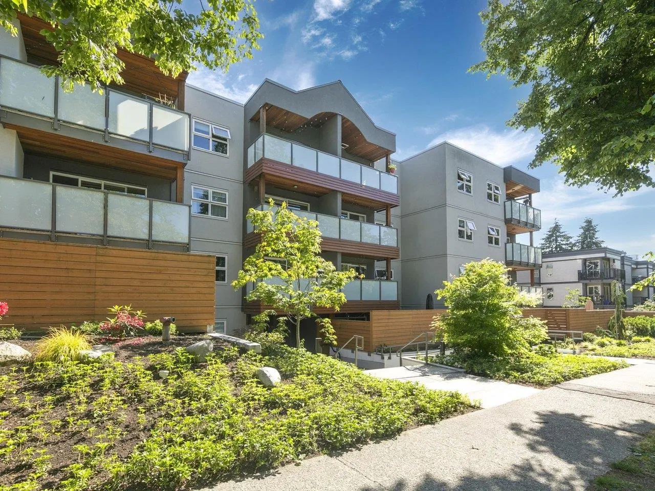 Photo 1 of 21 at #403 – 570 E 8th Avenue
