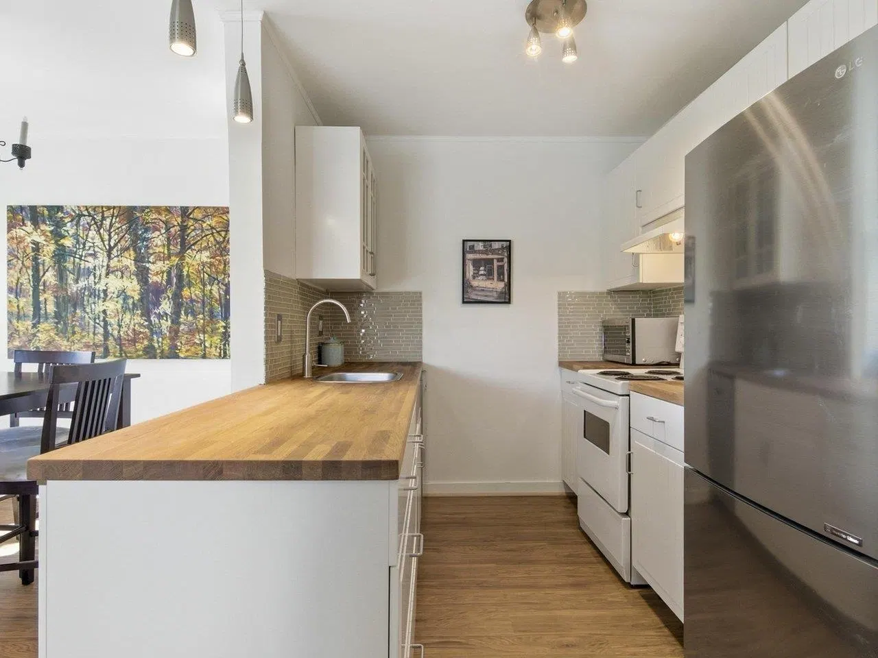 Photo 3 of 21 at #403 – 570 E 8th Avenue