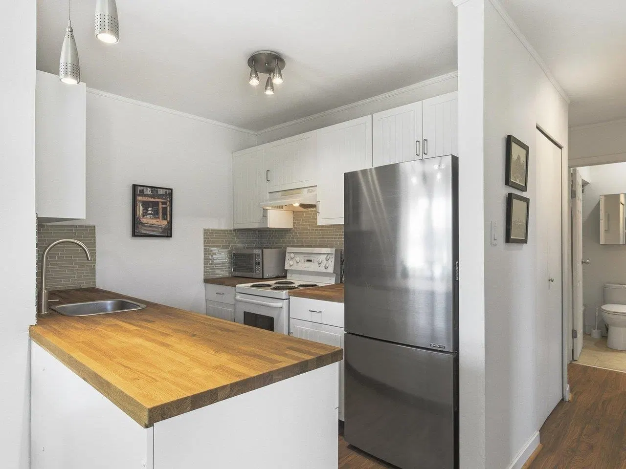 Photo 5 of 21 at #403 – 570 E 8th Avenue