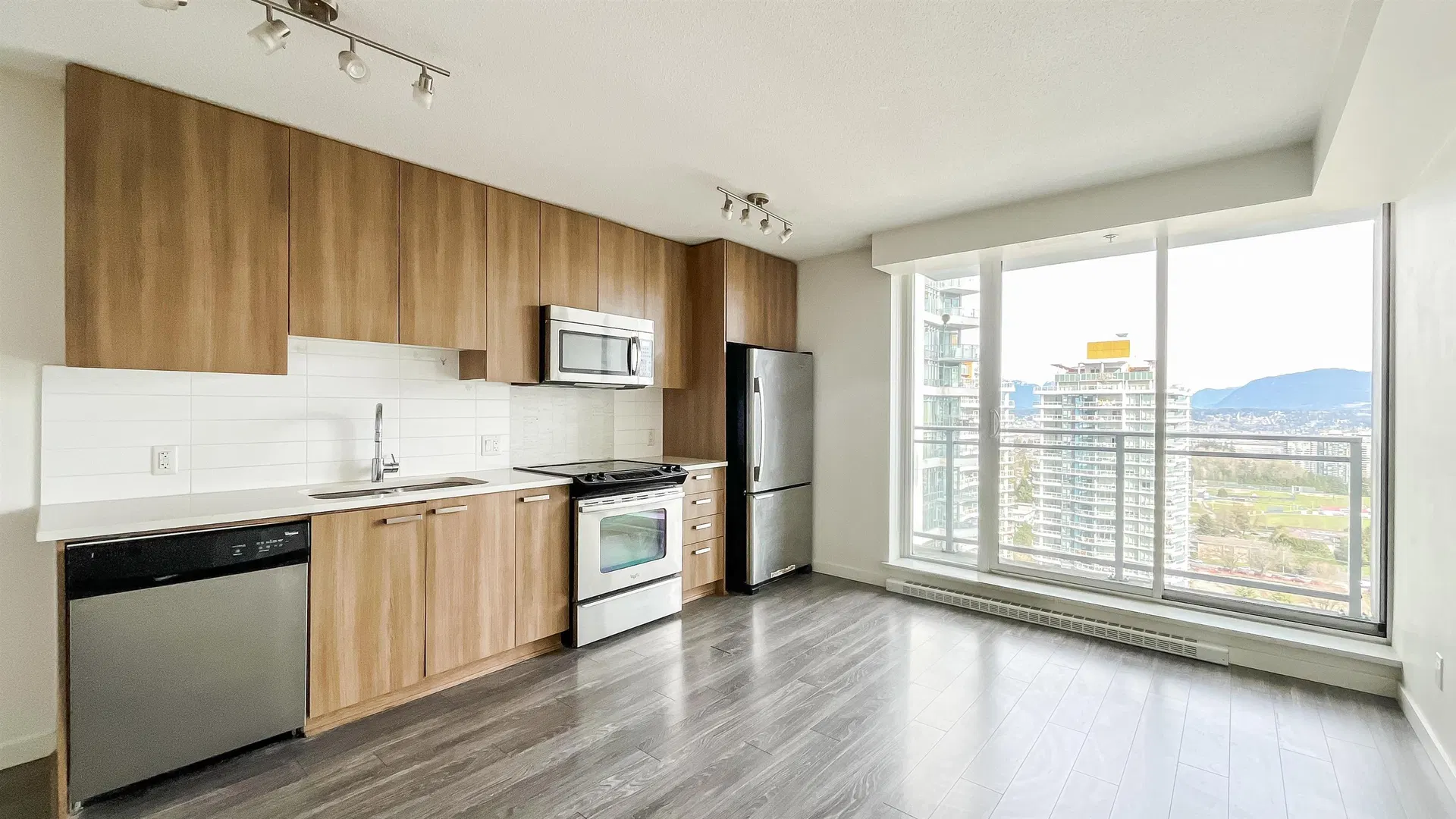 Photo 5 of 23 at #2903 – 13325 102a Avenue