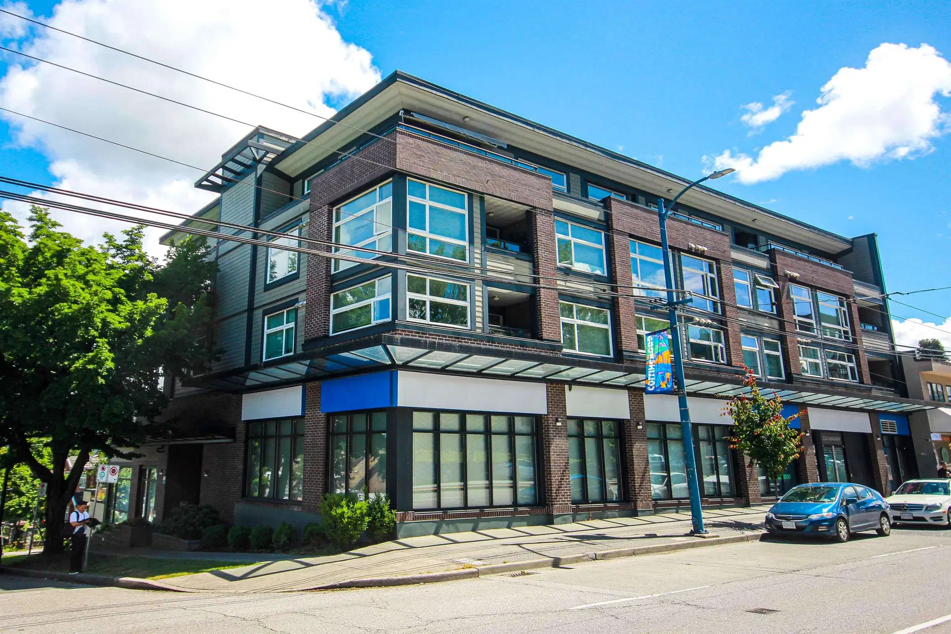 #205 – 5488 Cecil Street
