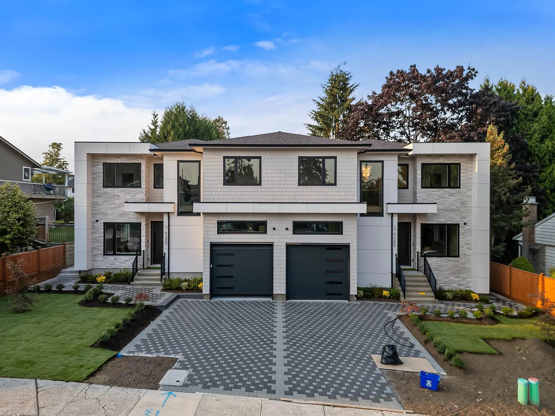 Photo 2 of 40 at #1 – 5685 Forest Street