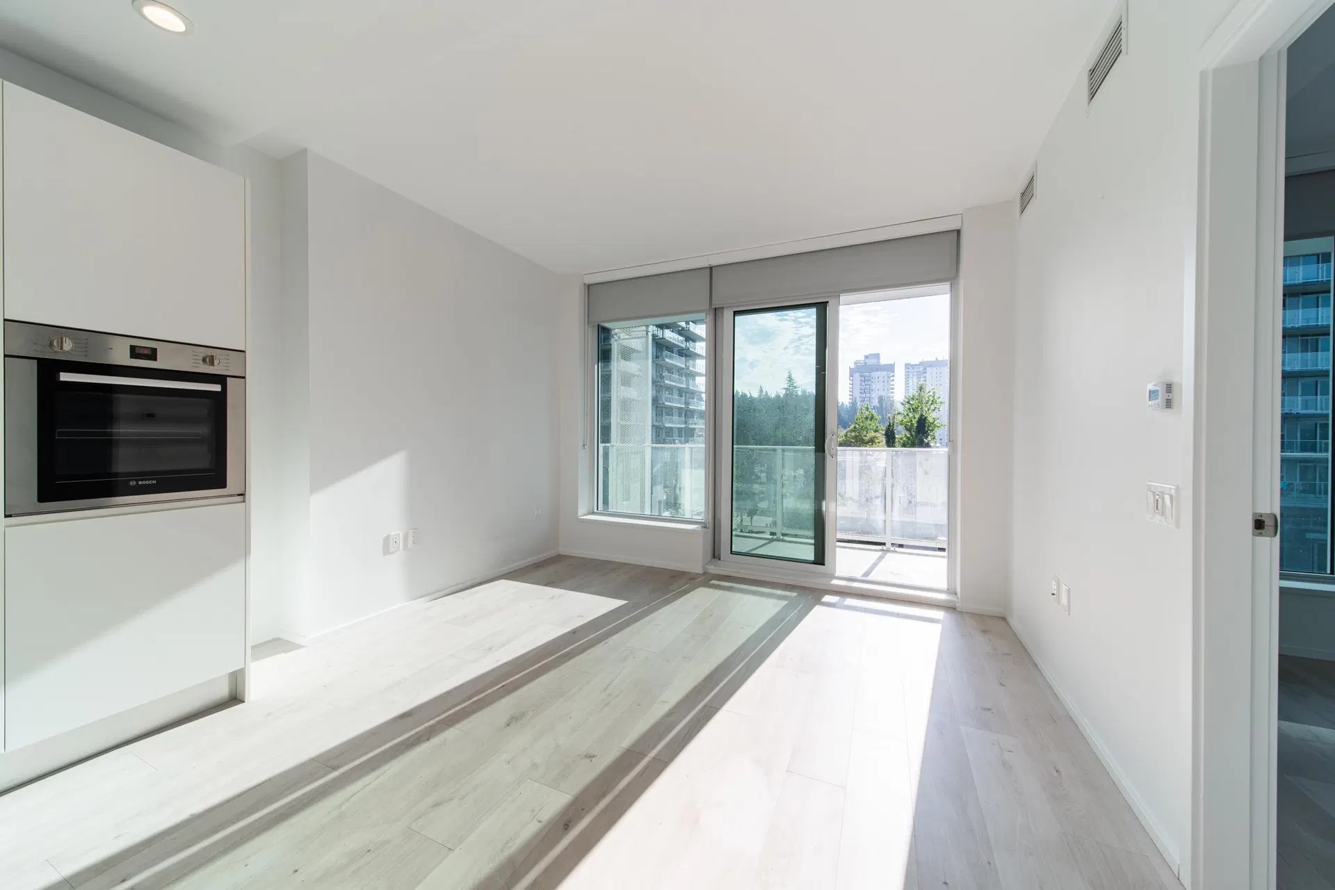 Photo 5 of 18 at #302 – 3833 Evergreen Place