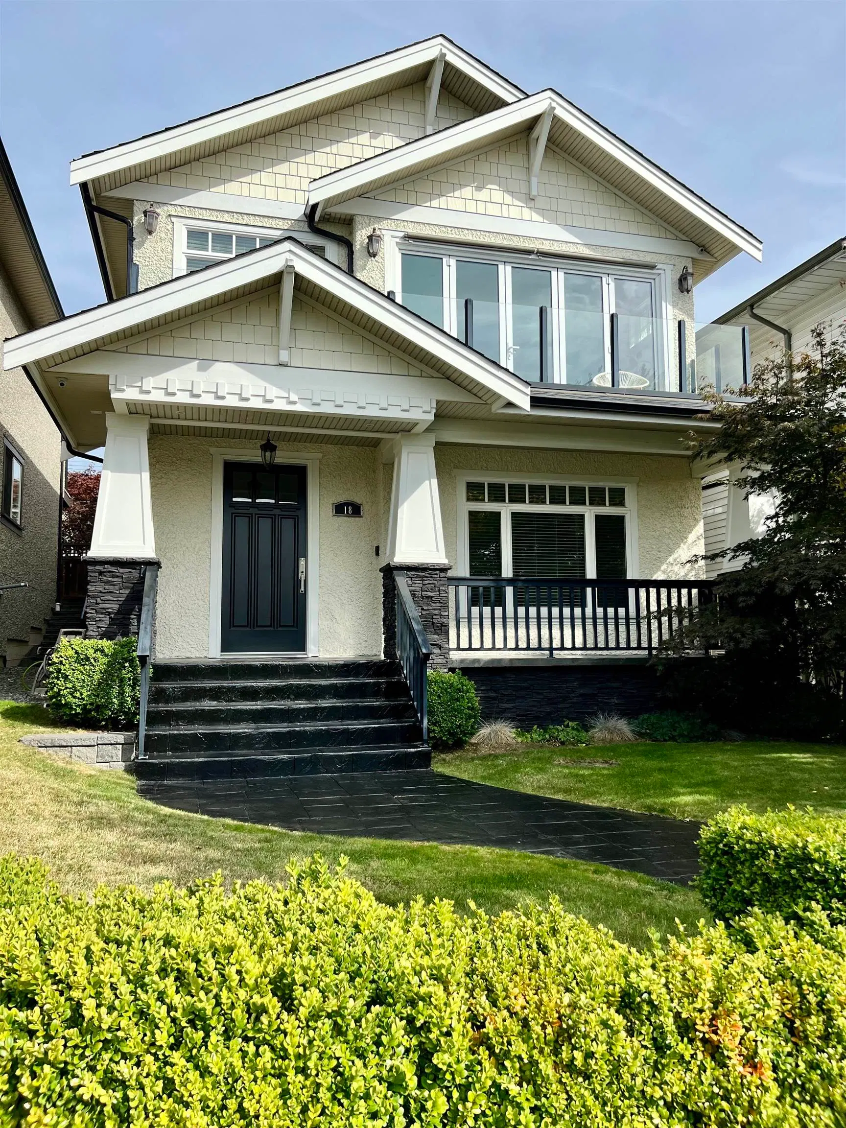 Photo 1 of 37 at 18 Hythe Avenue