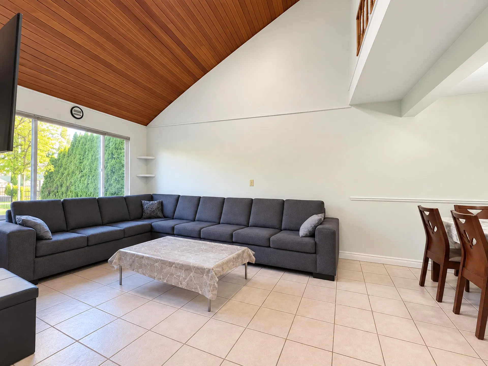 Photo 4 of 30 at 6187 194 Street