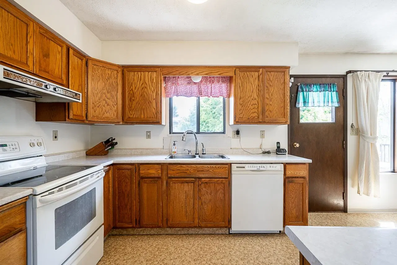 Photo 5 of 36 at 11132 Pitman Place