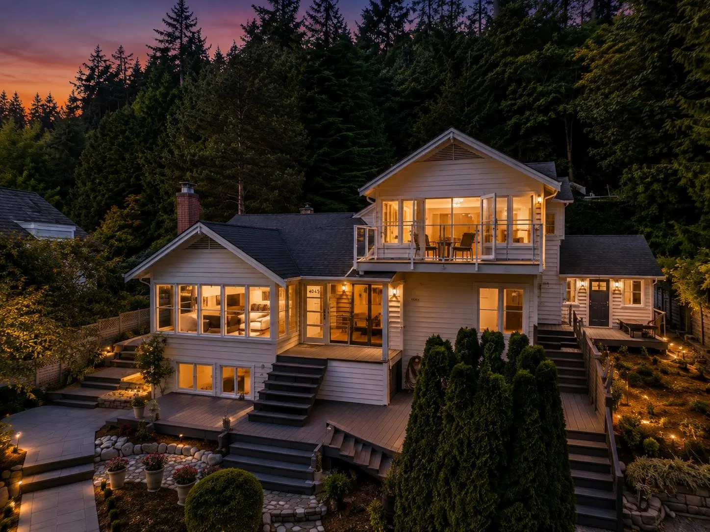 4043 Rose Crescent