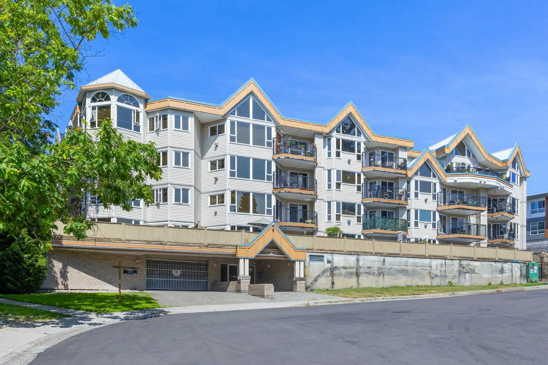 #207 – 11595 Fraser Street