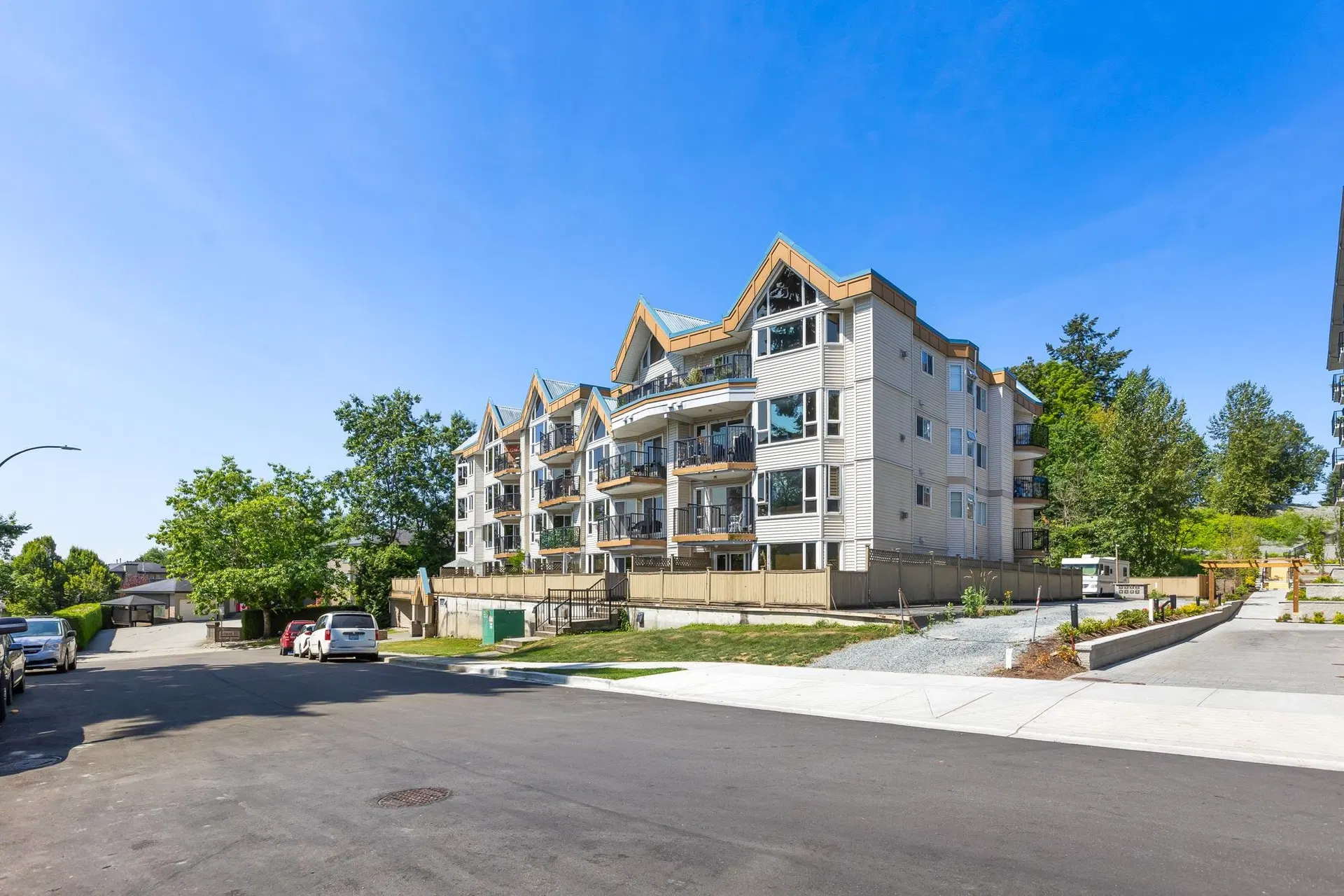 Photo 2 of 27 at #207 – 11595 Fraser Street