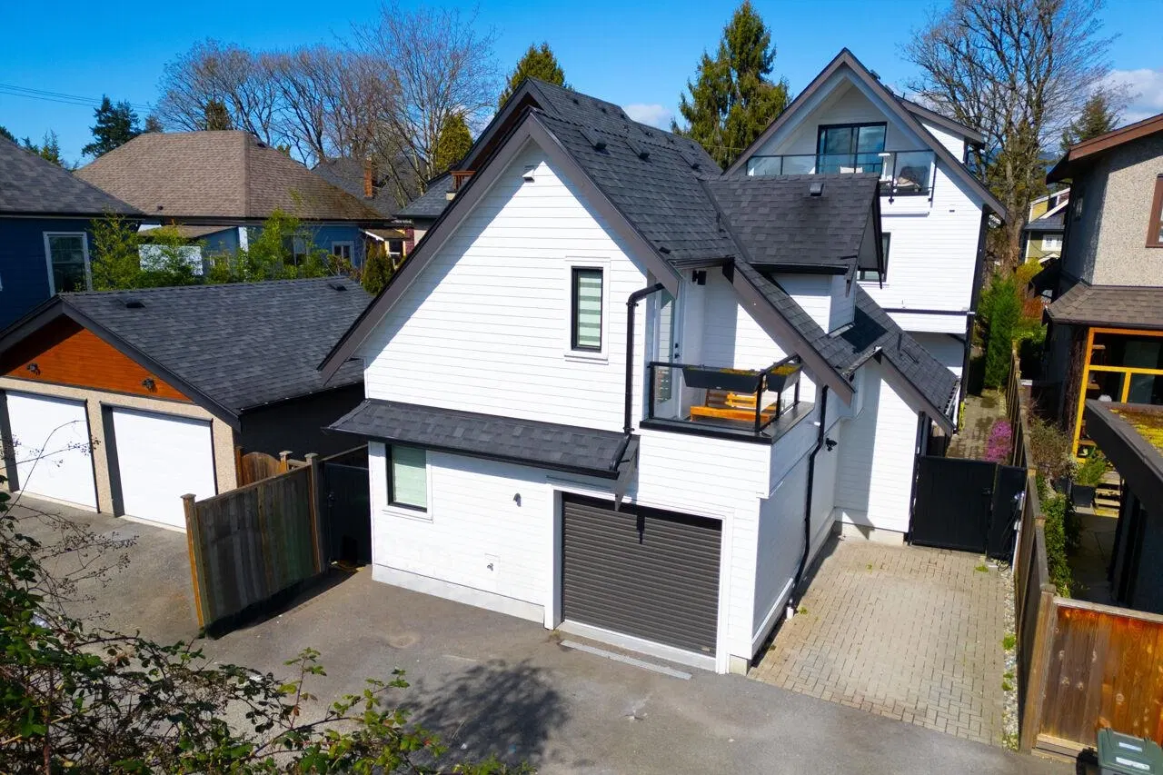 Photo 5 of 40 at 1026 E 13th Avenue