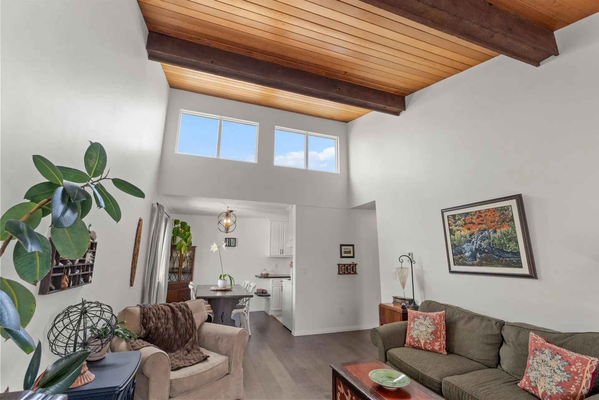 Photo 3 of 27 at #301 – 5553 16 Avenue