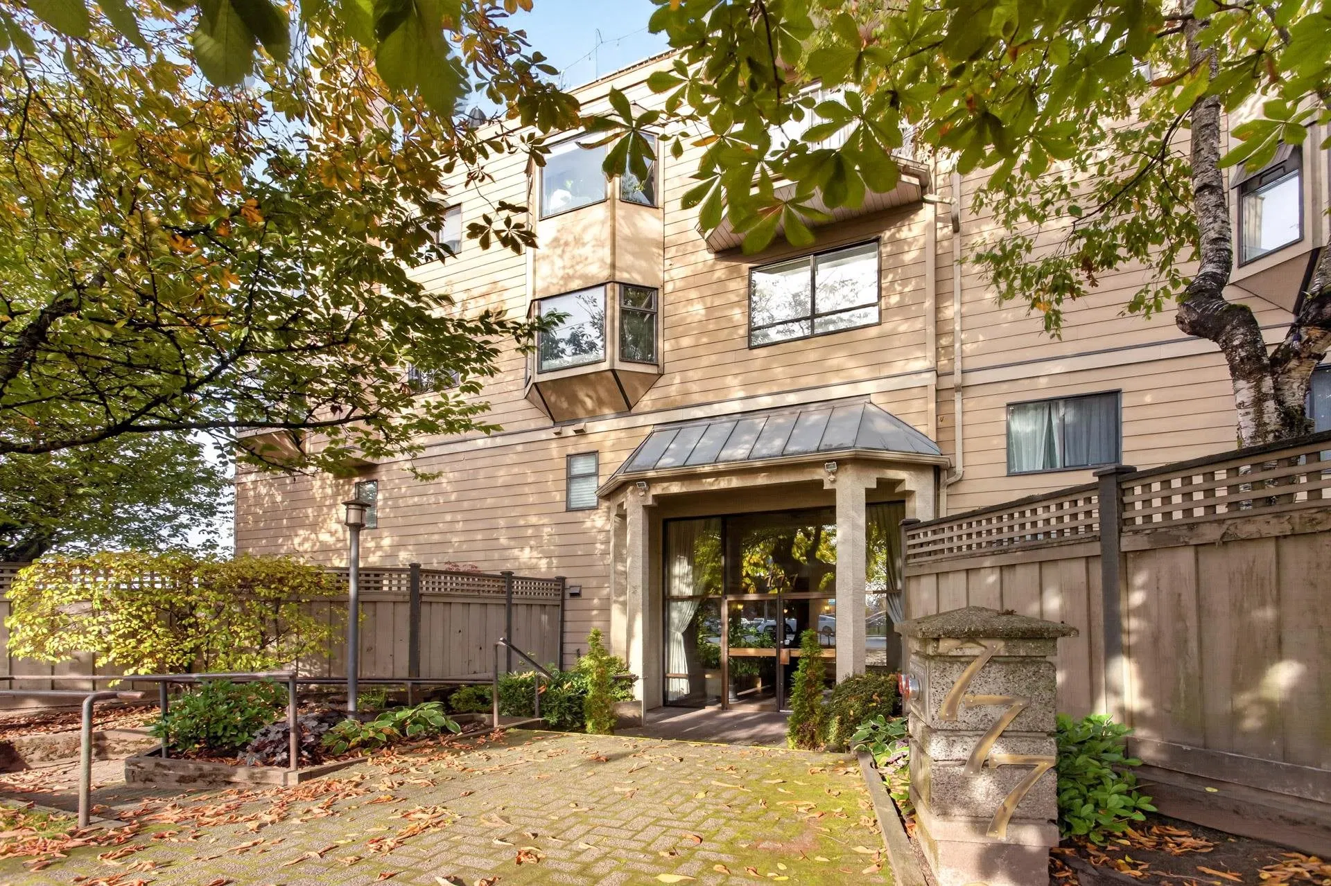 #408 – 777 Eighth Street