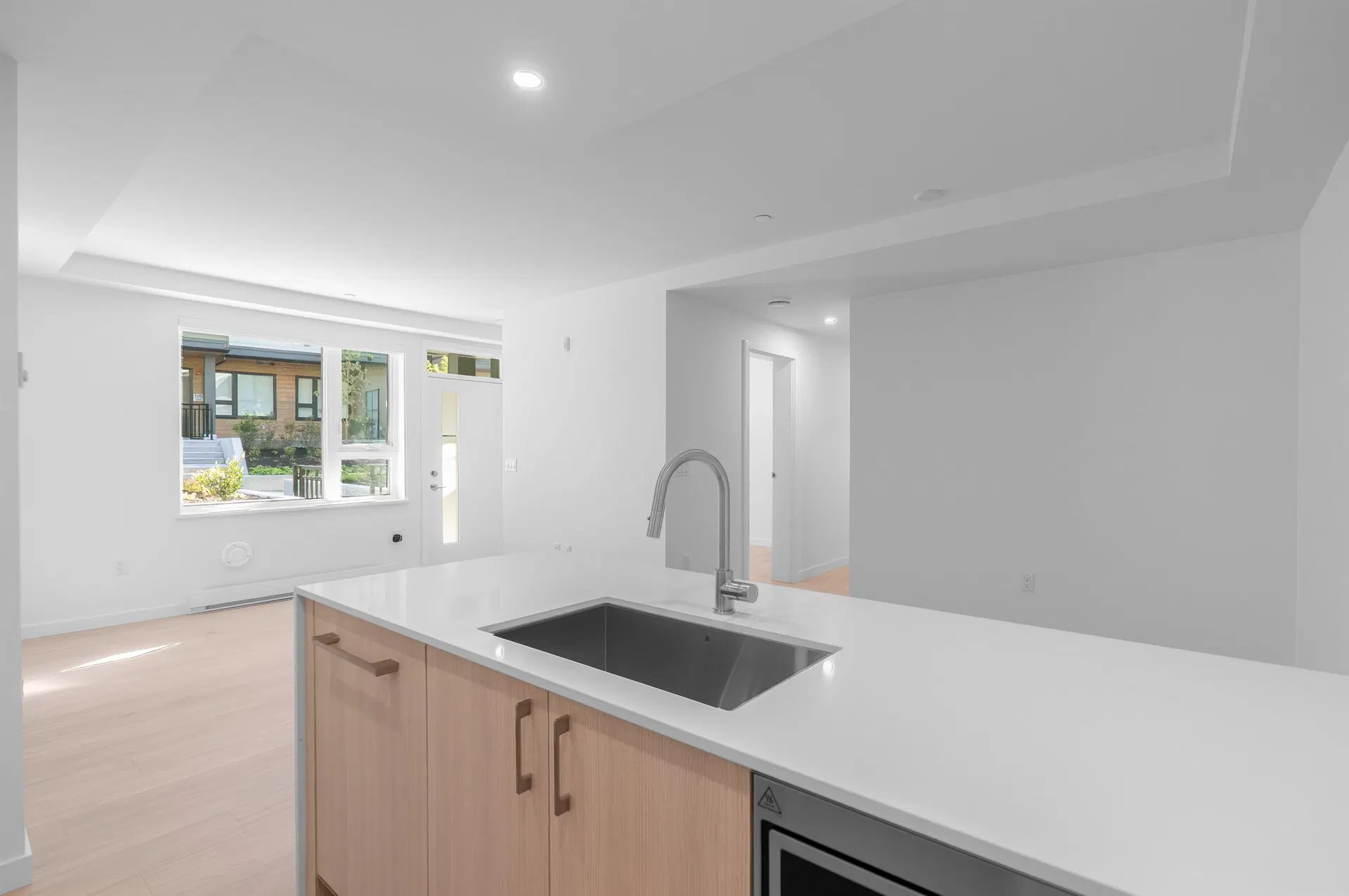 Photo 5 of 39 at #120 – 954 Lytton Street
