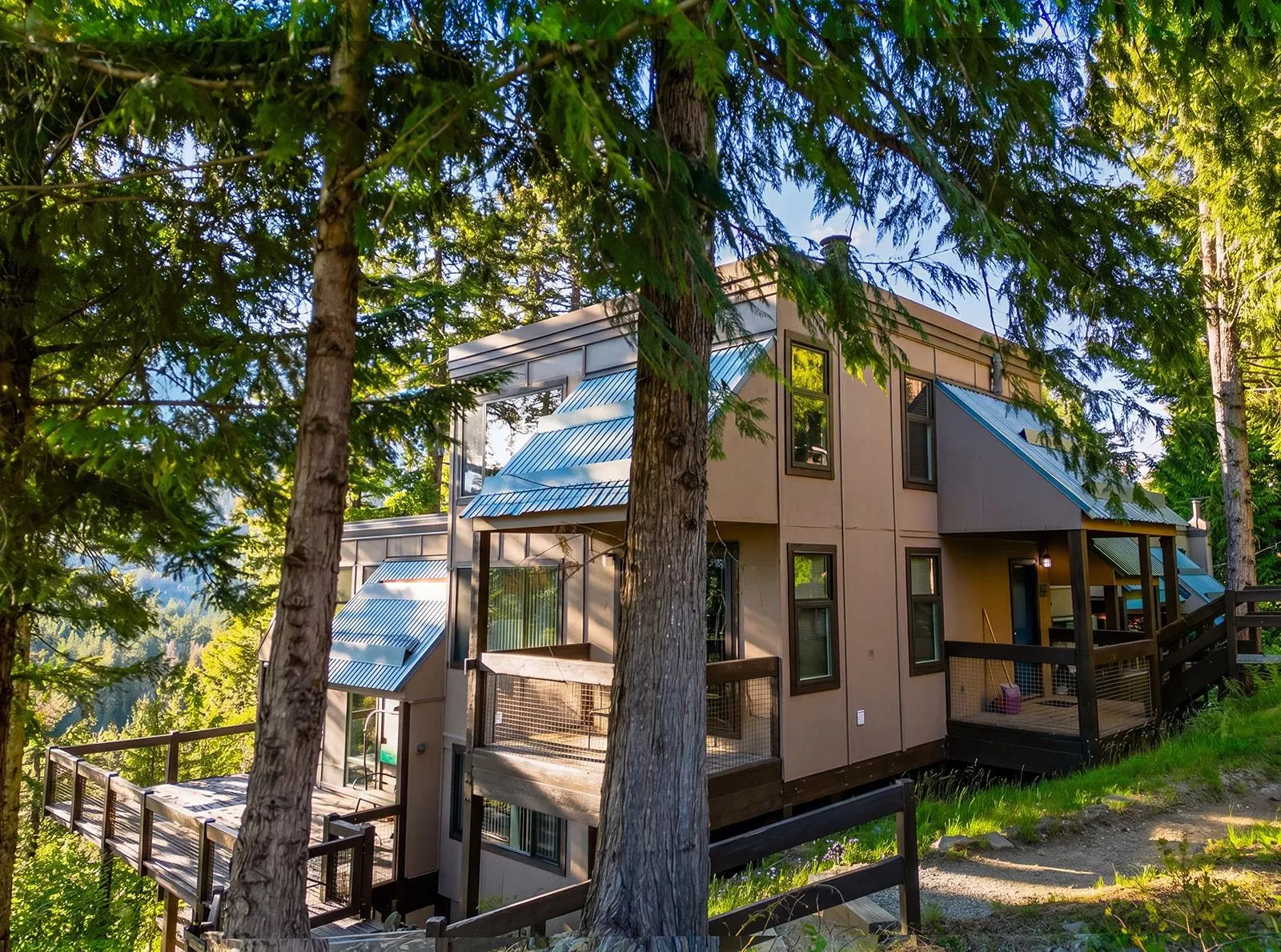 #15 – 2400 Cavendish Way
