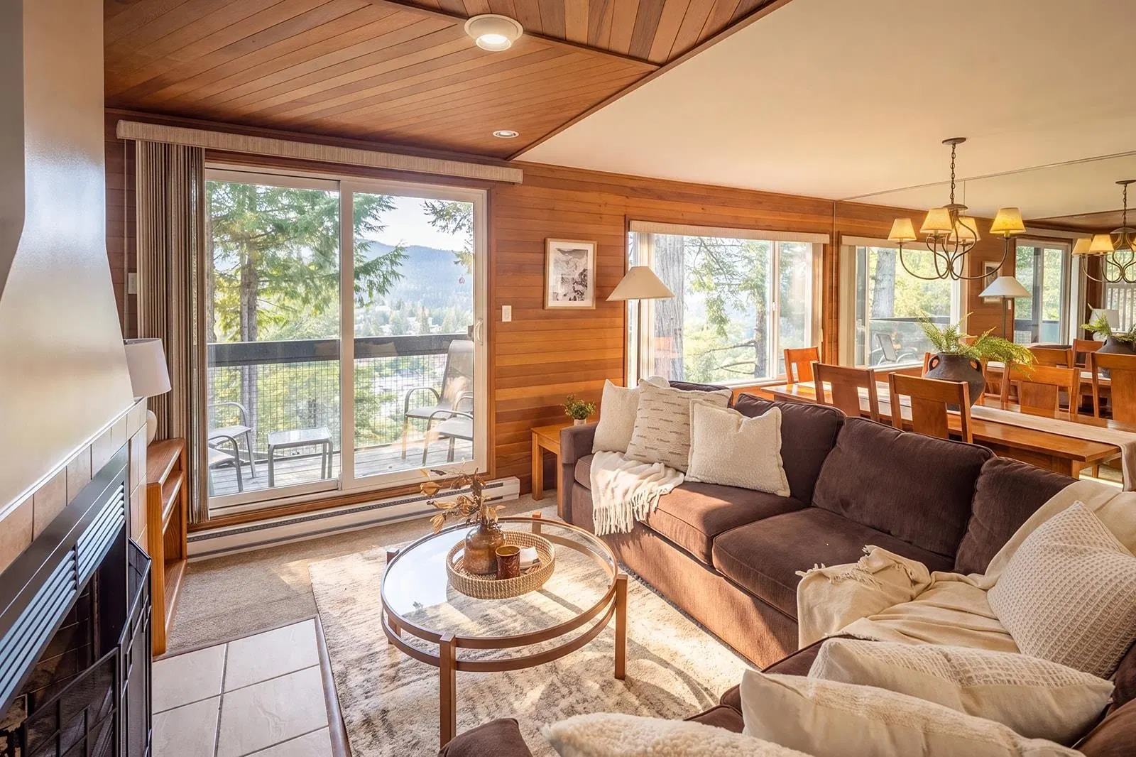 Photo 4 of 27 at #15 – 2400 Cavendish Way