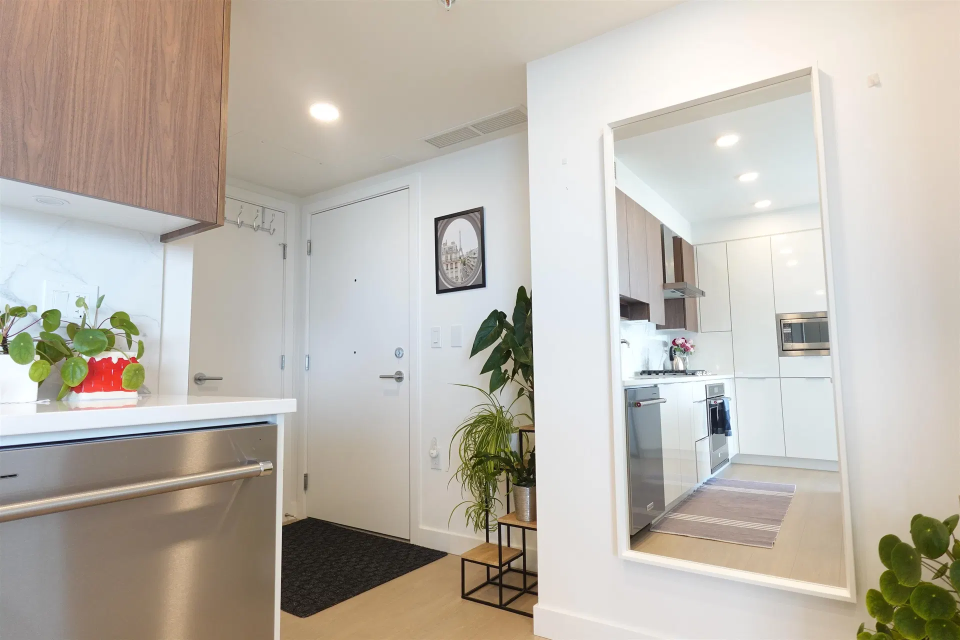 Photo 5 of 40 at #2401 – 7769 Park Crescent