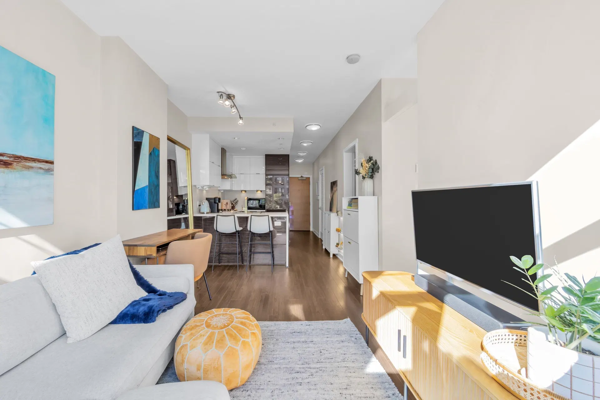 Photo 5 of 32 at #317 – 1777 W 7th Avenue