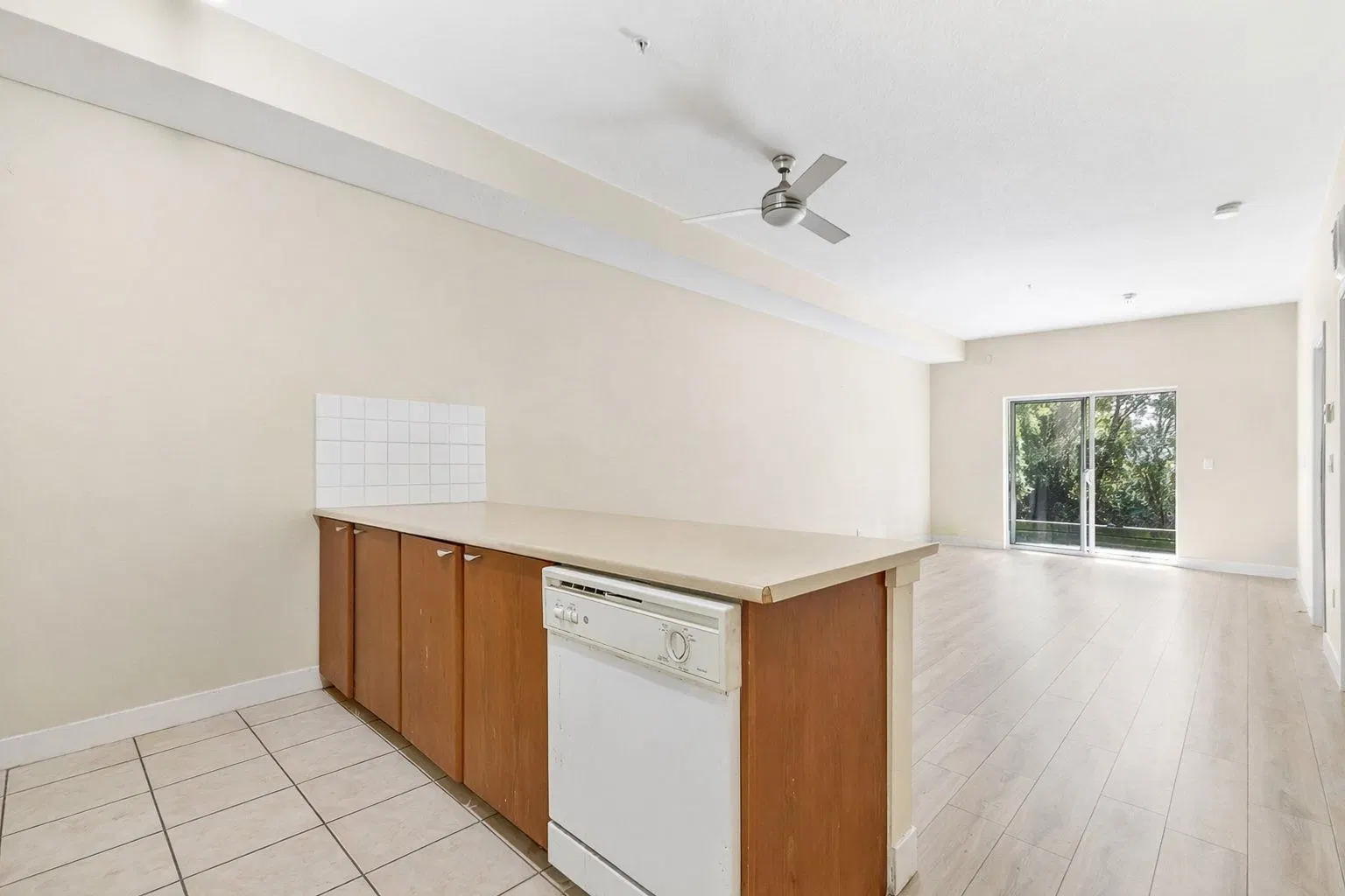 Photo 5 of 16 at #108 – 10088 148 Street