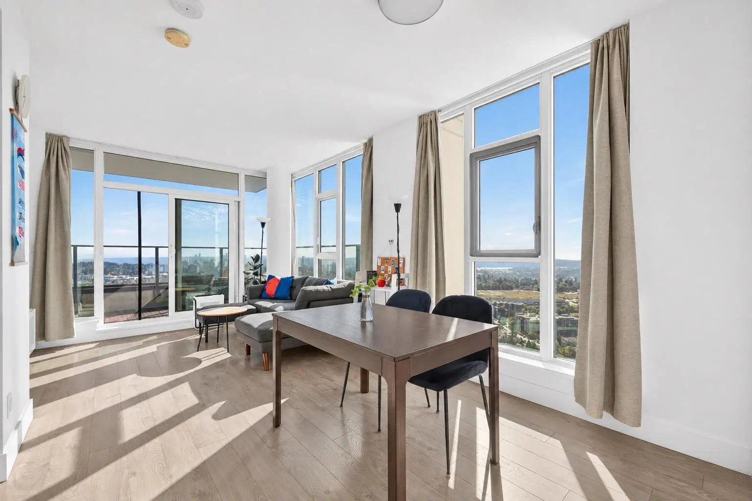 #2807 – 7388 Kingsway