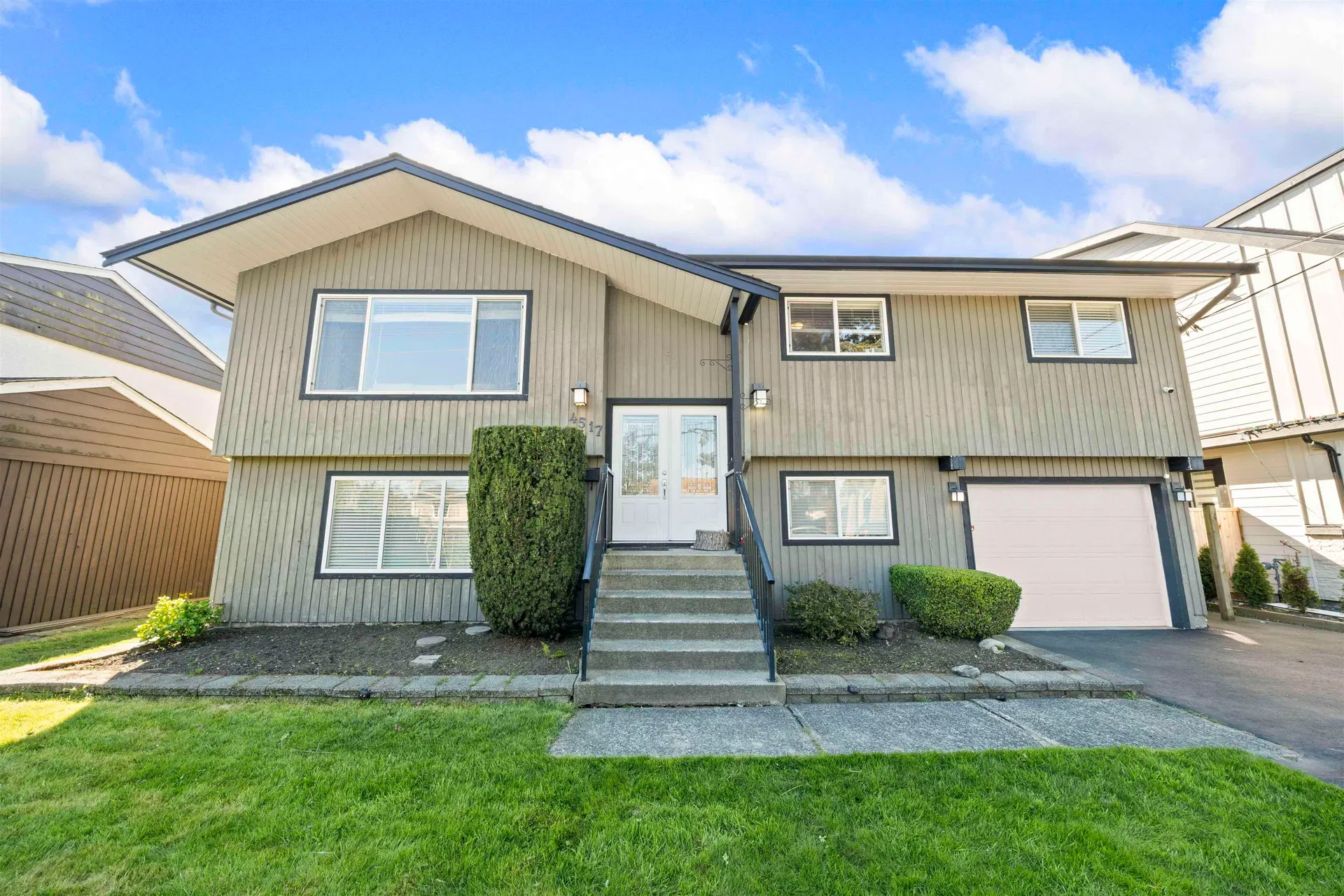 Photo 1 of 24 at 4517 46a Street