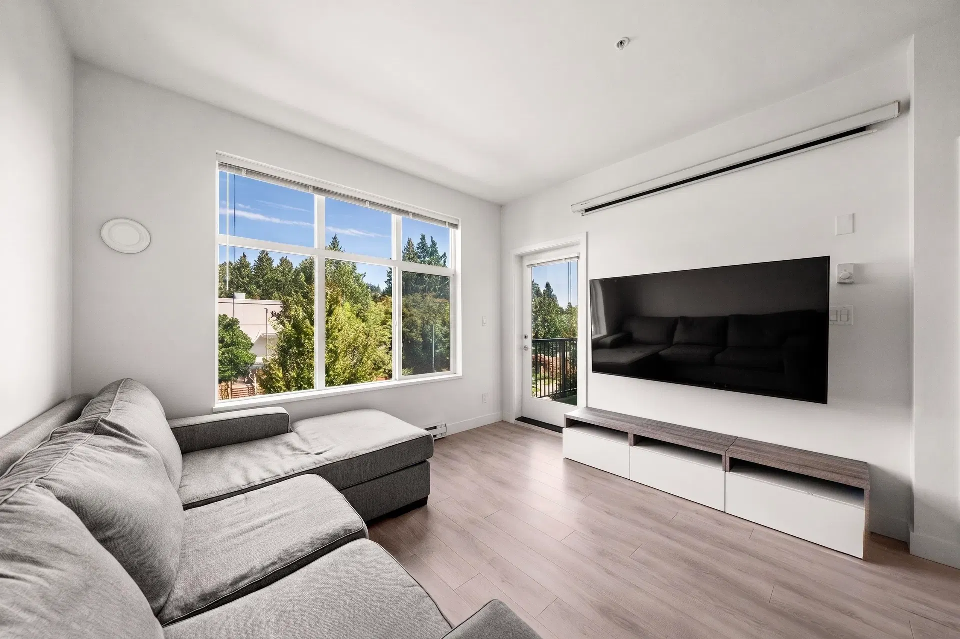 Photo 2 of 25 at #312 – 828 Gauthier Avenue
