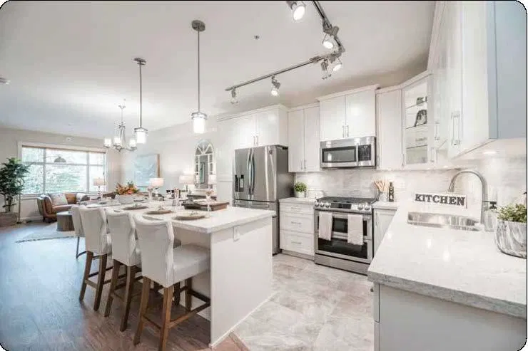 Photo 3 of 3 at #414 – 11063 Ravine Road