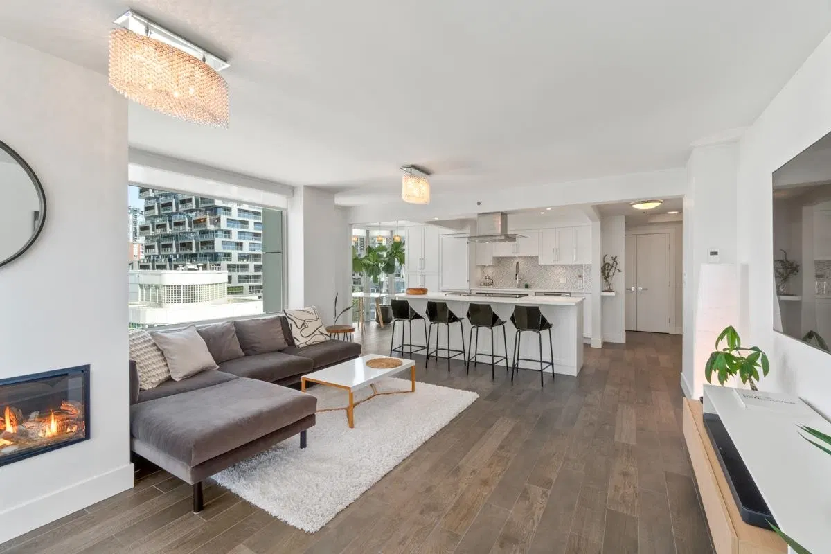 Photo 4 of 31 at #1104 – 1501 Howe Street