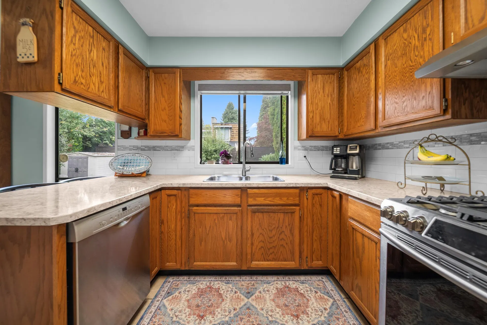 Photo 5 of 39 at 34629 Immel Street