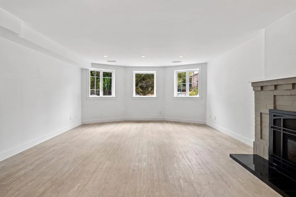 Photo 2 of 22 at Basement Suite – 2843 W 49th Ave