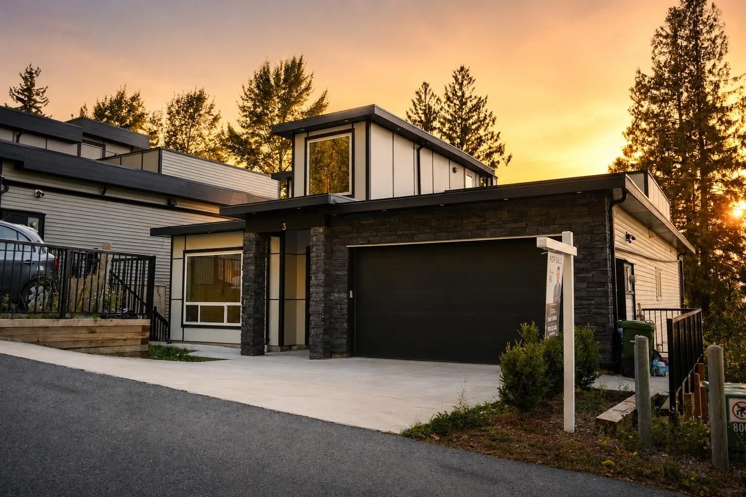 Photo 2 of 14 at #3 – 5988 Lindeman Street