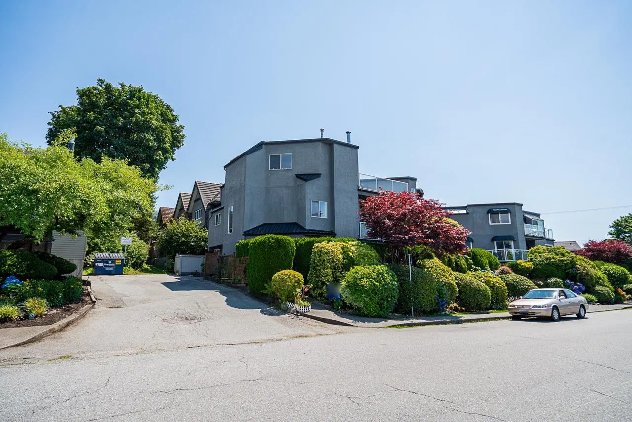 Photo 1 of 39 at 1416 Mahon Avenue