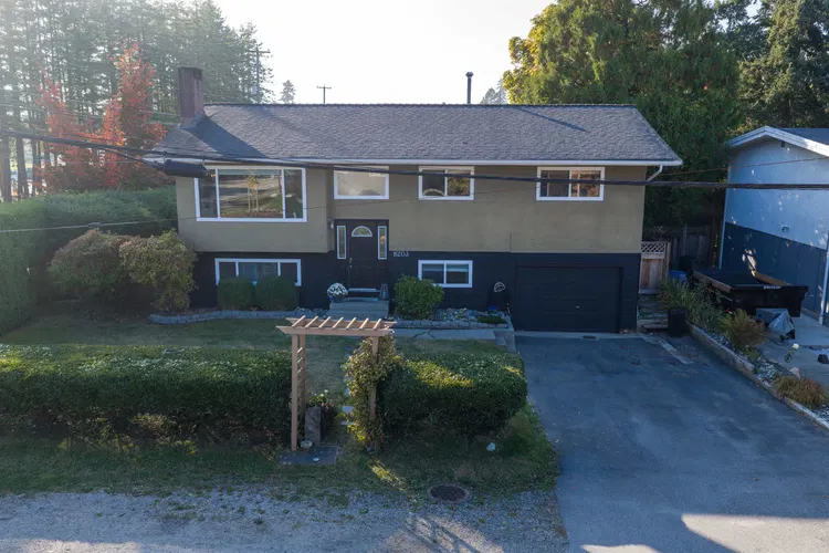 Photo 5 of 39 at 8203 109b Street