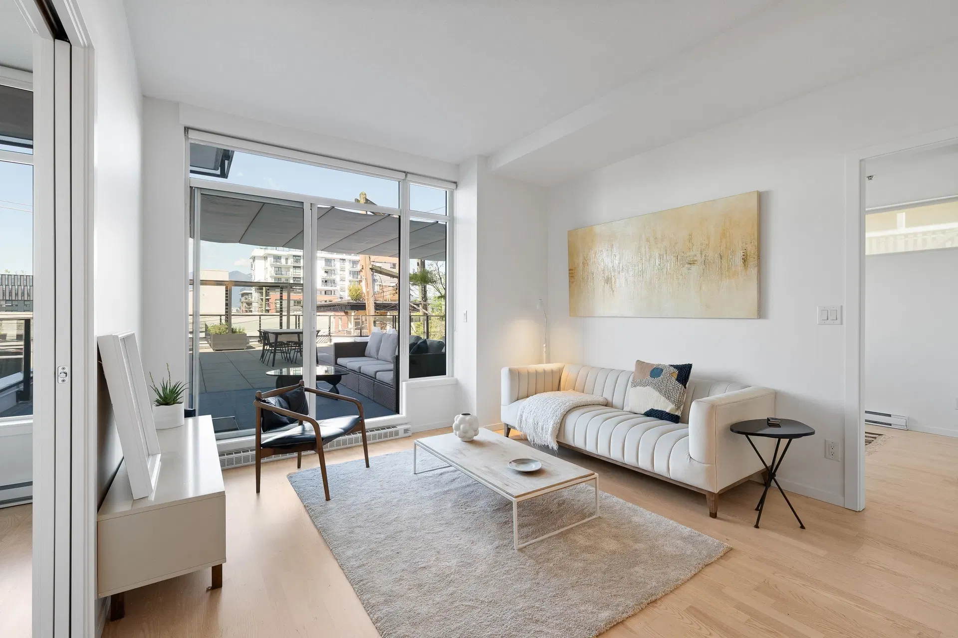 #206 – 133 8th Avenue