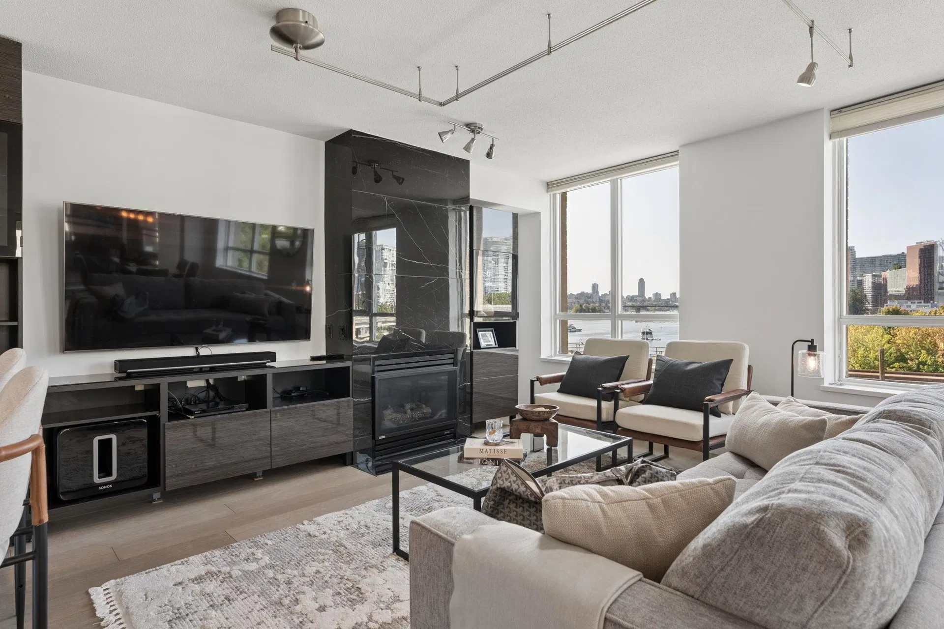 Photo 4 of 22 at #506 – 120 Milross Avenue